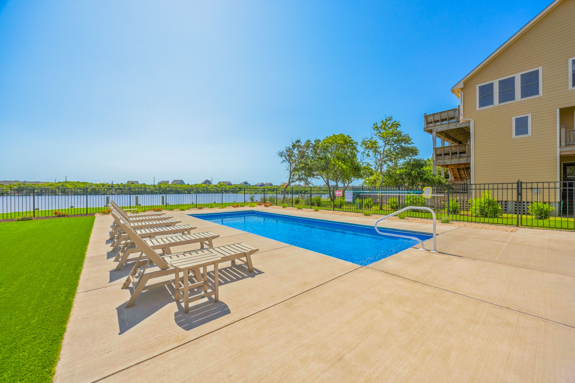 Surf Or Sound Realty 1225 Castaway Cove Pool Area 4