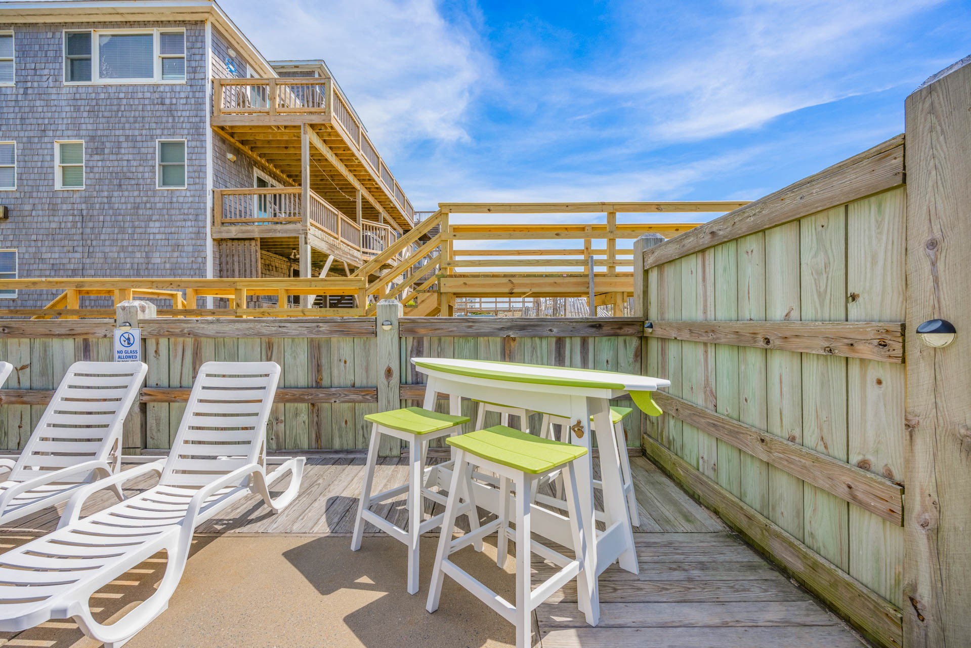 Surf Or Sound Realty 1145 Walkin On Sunshine Hatteras Pool Area 2