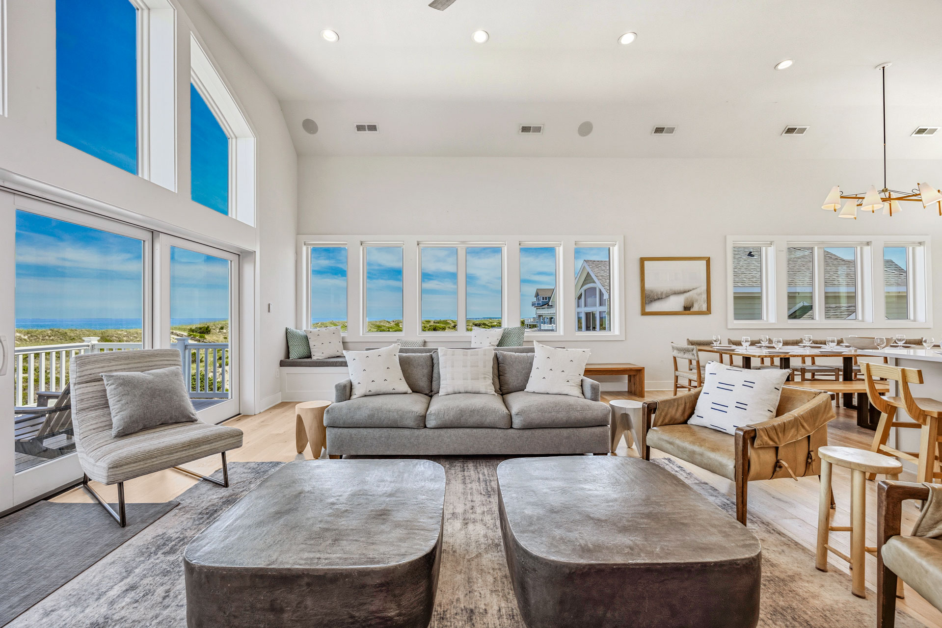Surf Or Sound Realty 652 Castlemere Great Room 2