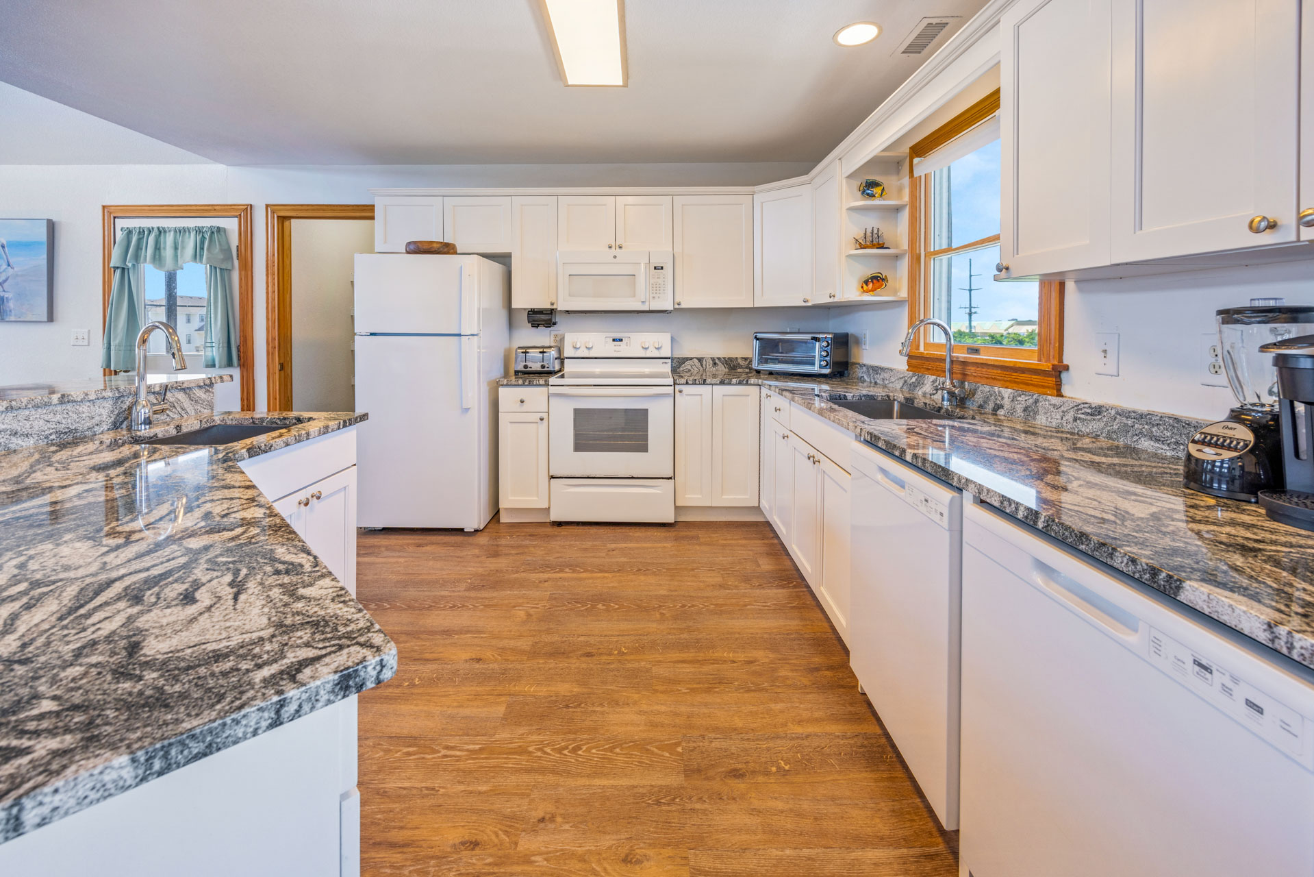 Surf Or Sound Realty 1129 Sea Queen Kitchen 3
