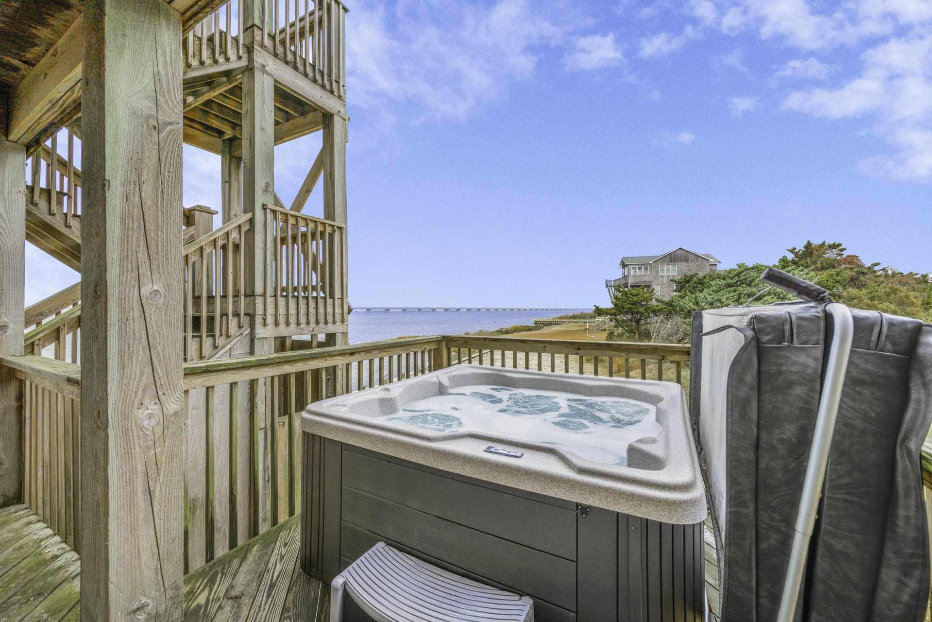 Surf Or Sound Realty 260 Gone With The Wind Hot Tub