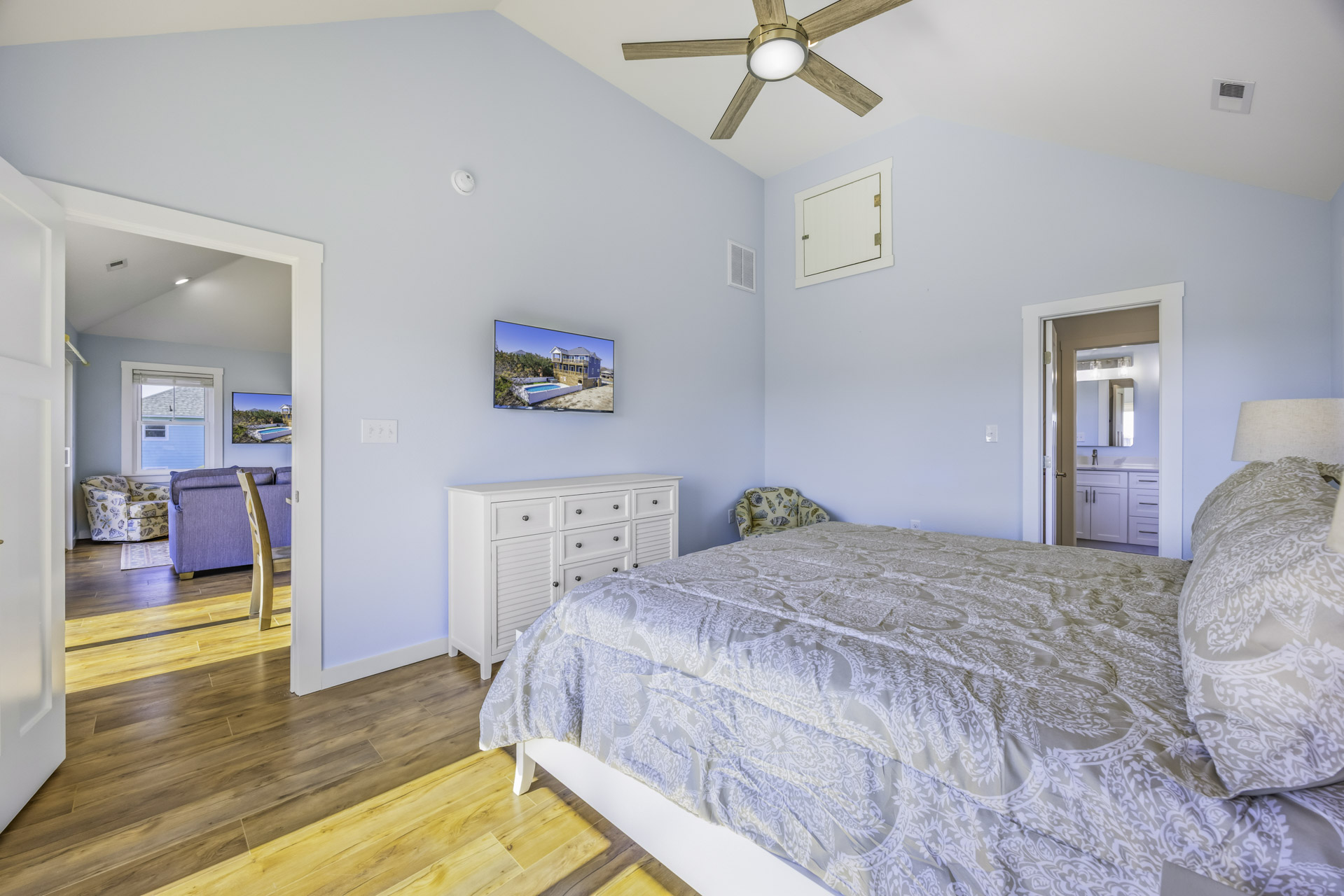 Surf Or Sound Realty 1237 Bella Salvo Bedroom 1 3