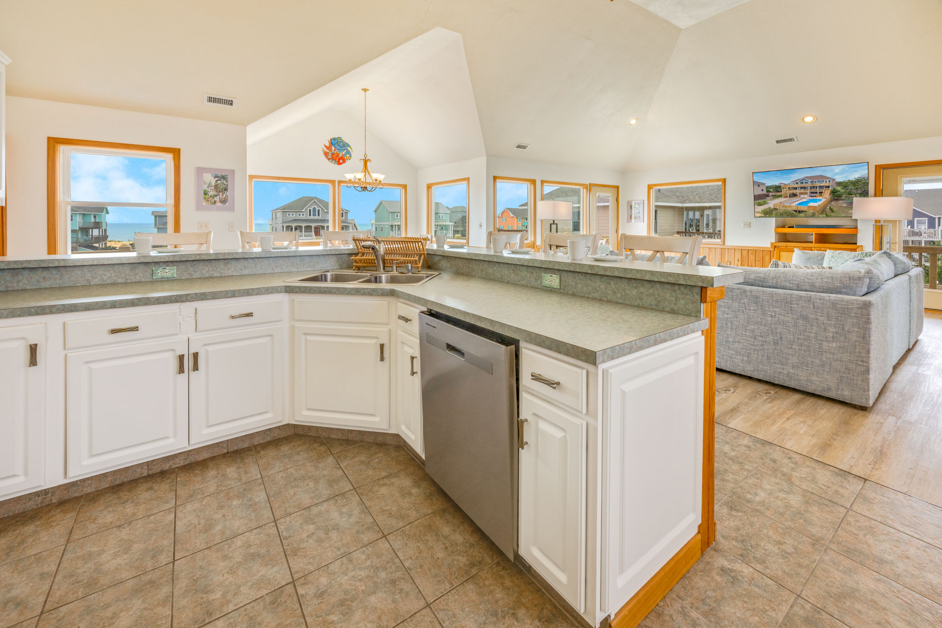 Surf Or Sound Realty 1194 Carolina Girl Kitchen 2