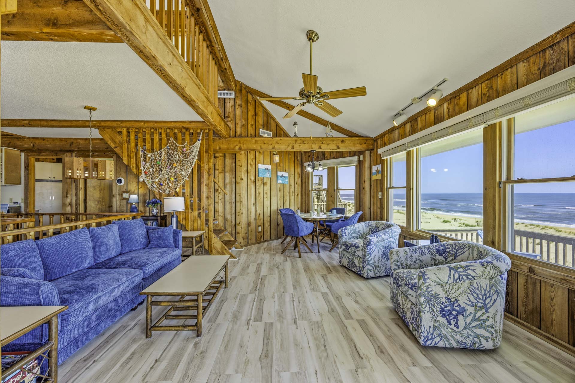 Surf Or Sound Realty 1222 Beachfront Bliss Great Room 1