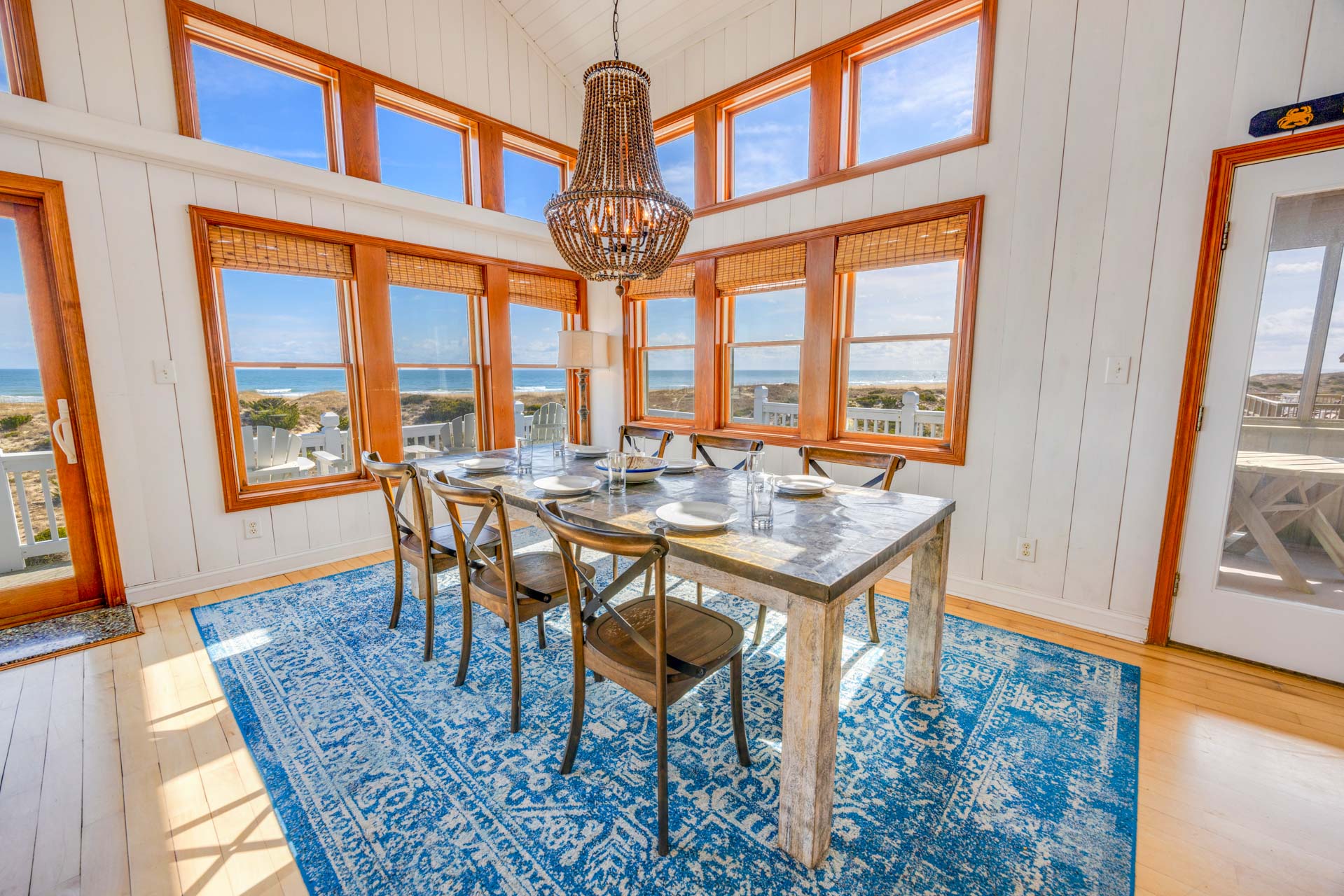 Surf Or Sound Realty 377 Hatteras Moon Dining Area 2