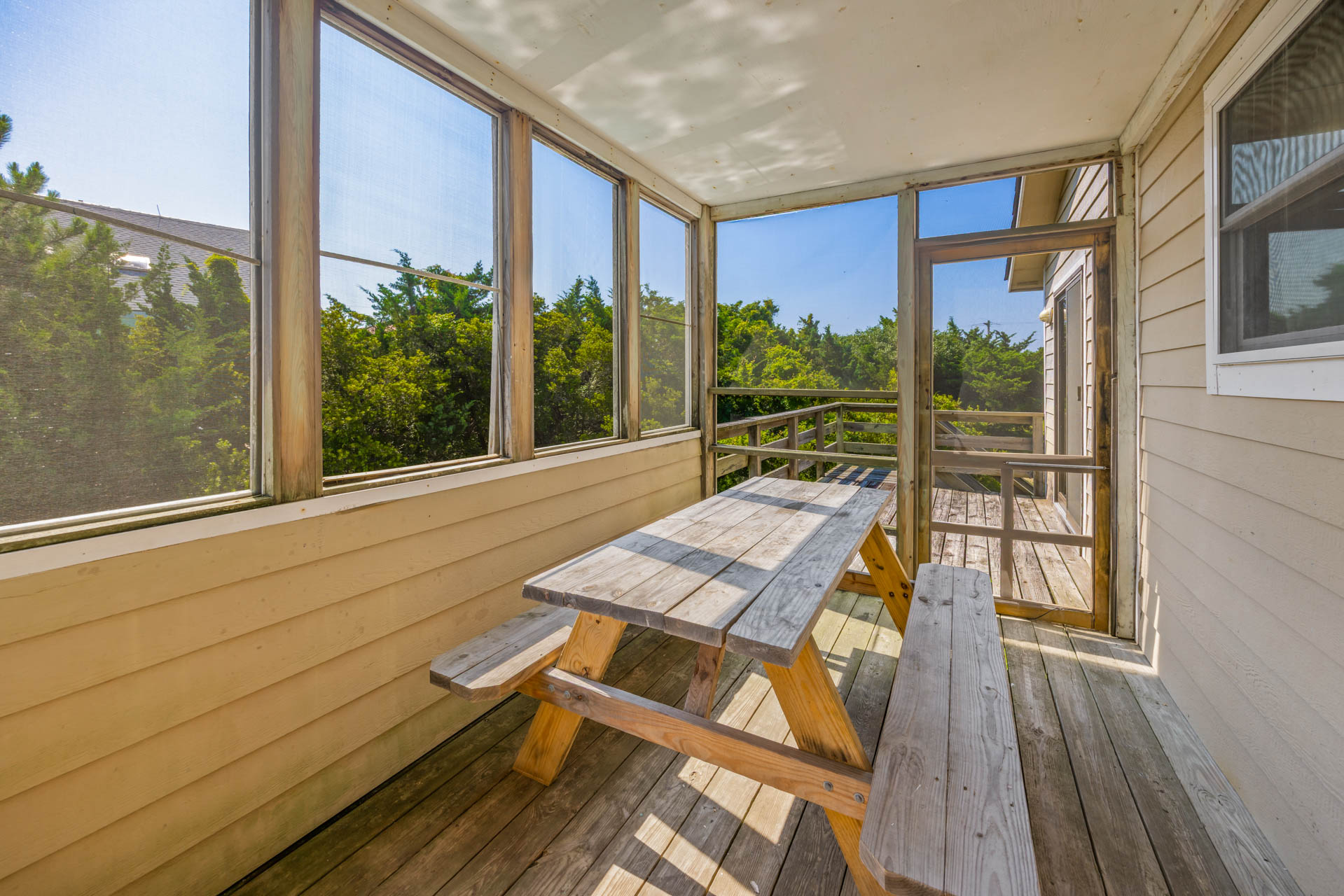 Surf Or Sound Realty 955 Sealoft Screened Porch