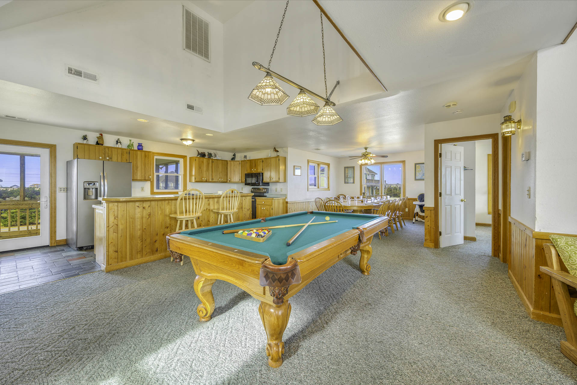 Surf Or Sound Realty 1239 Why Knot Great Room 4