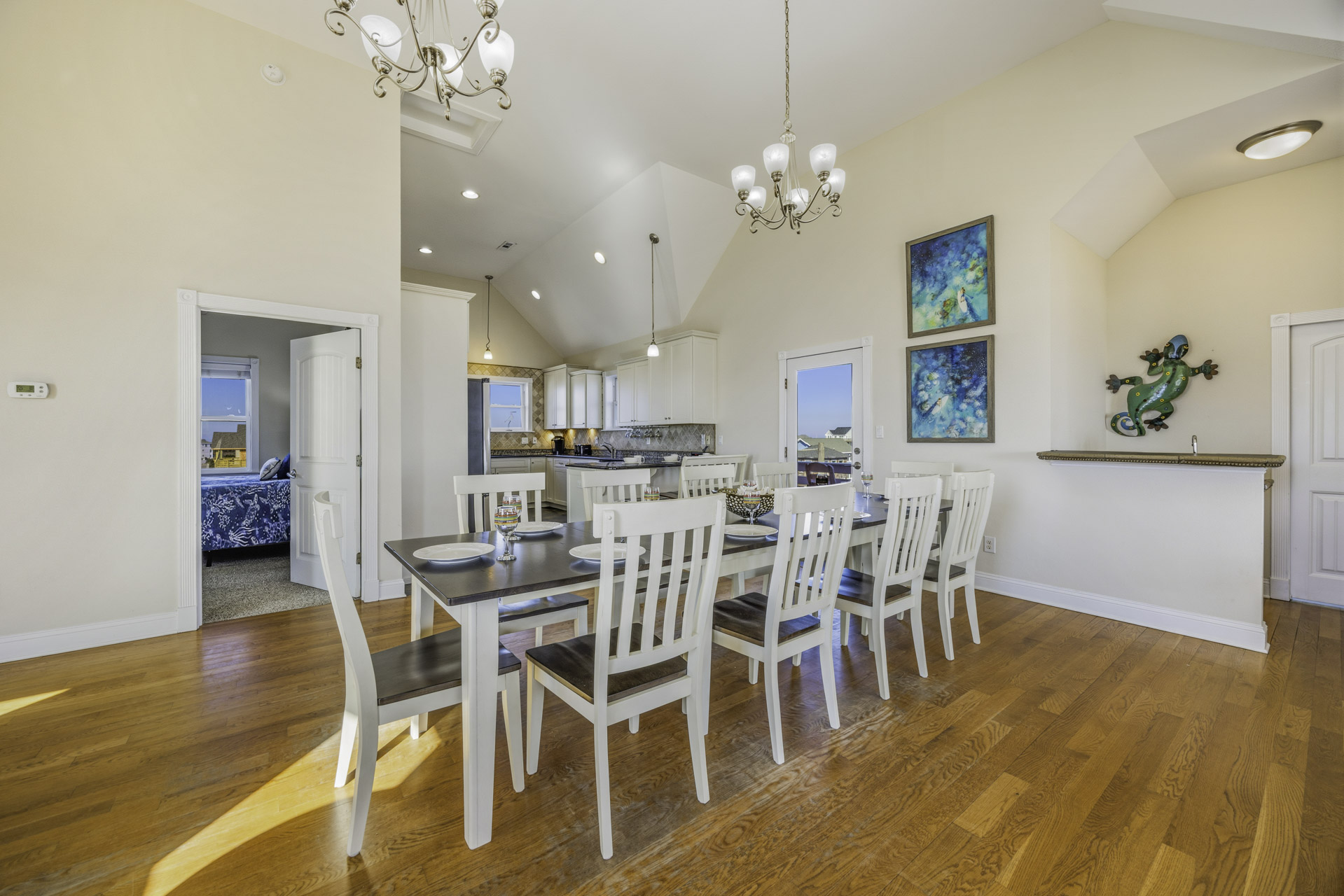 Surf Or Sound Realty 575 Rodanthe Paradise Dining Area 2