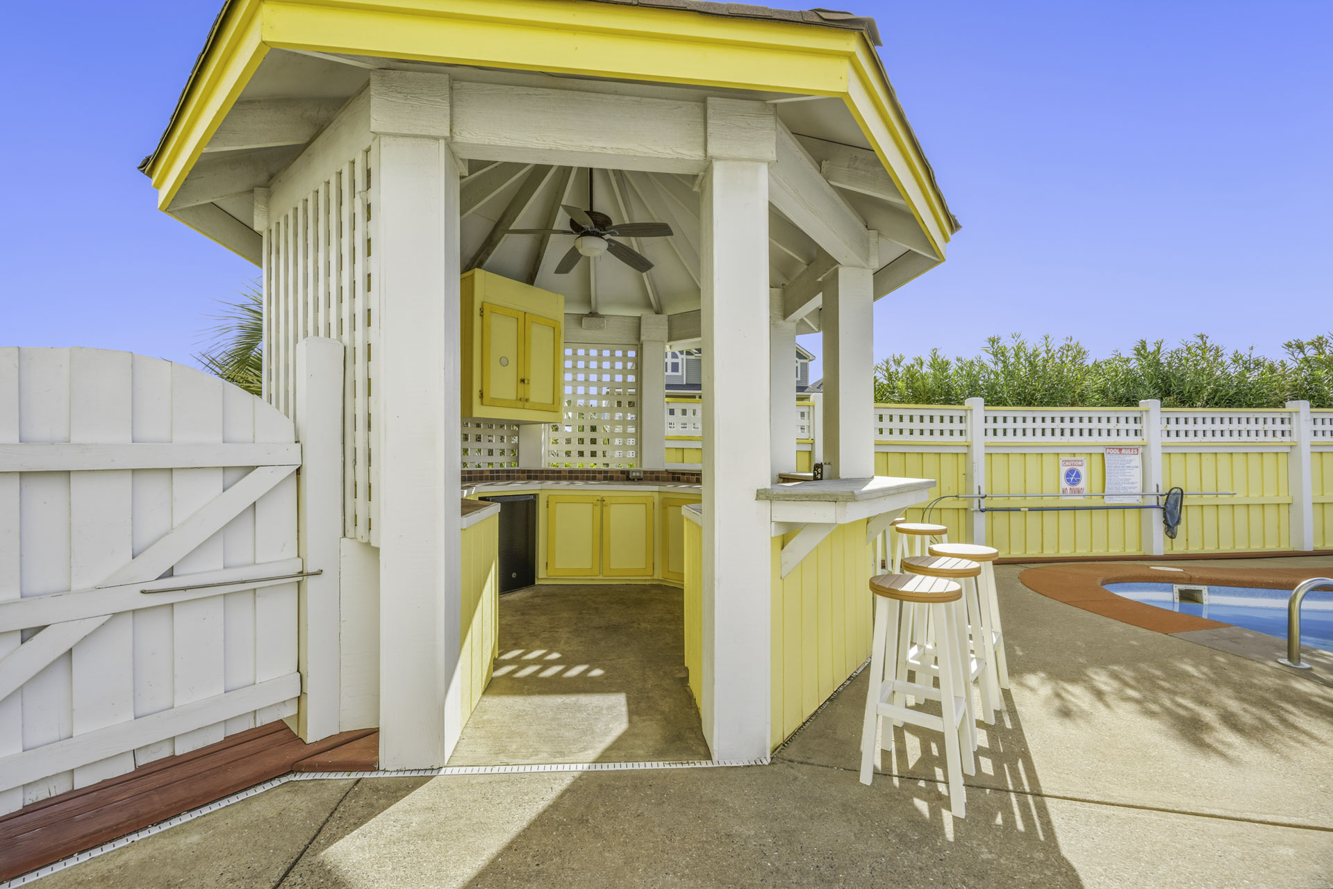 Surf Or Sound Realty 886 Jamman By The Sea Pool Area 4