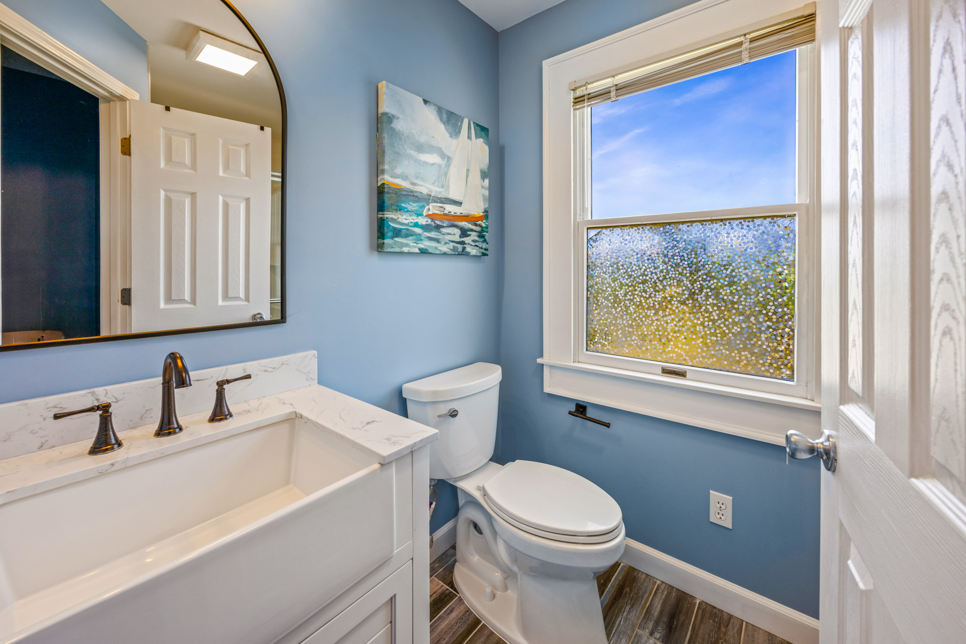 Surf Or Sound Realty 1040 Dolphin's Watch Bedroom 5 3