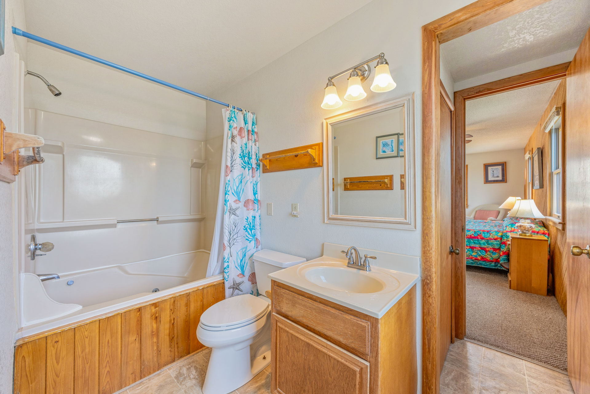 Surf Or Sound Realty 33 Sand Flea Bedroom 1 3
