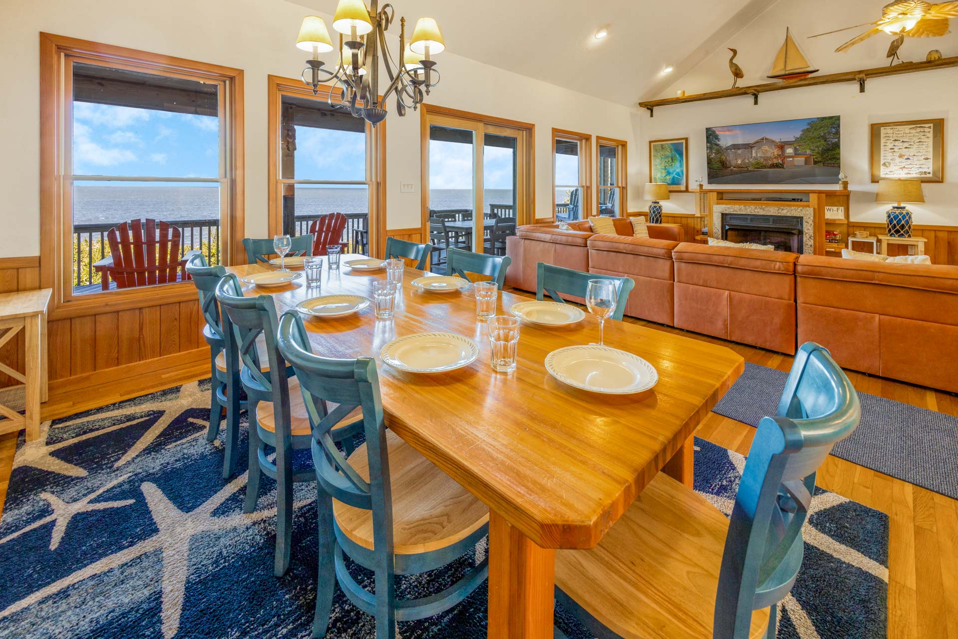 Surf Or Sound Realty 1162 The Roost Dining Area 3