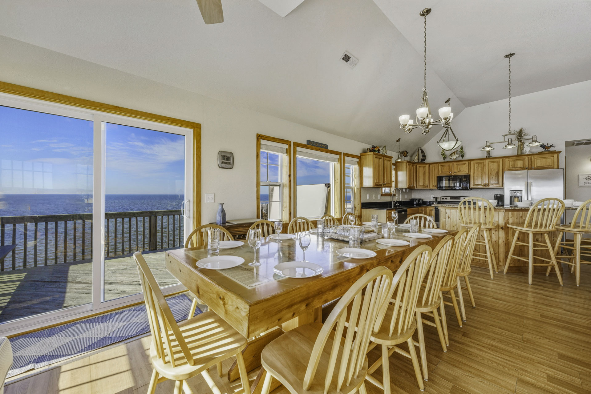 Surf Or Sound Realty 1047 LV 2 Kite Dining Area 4