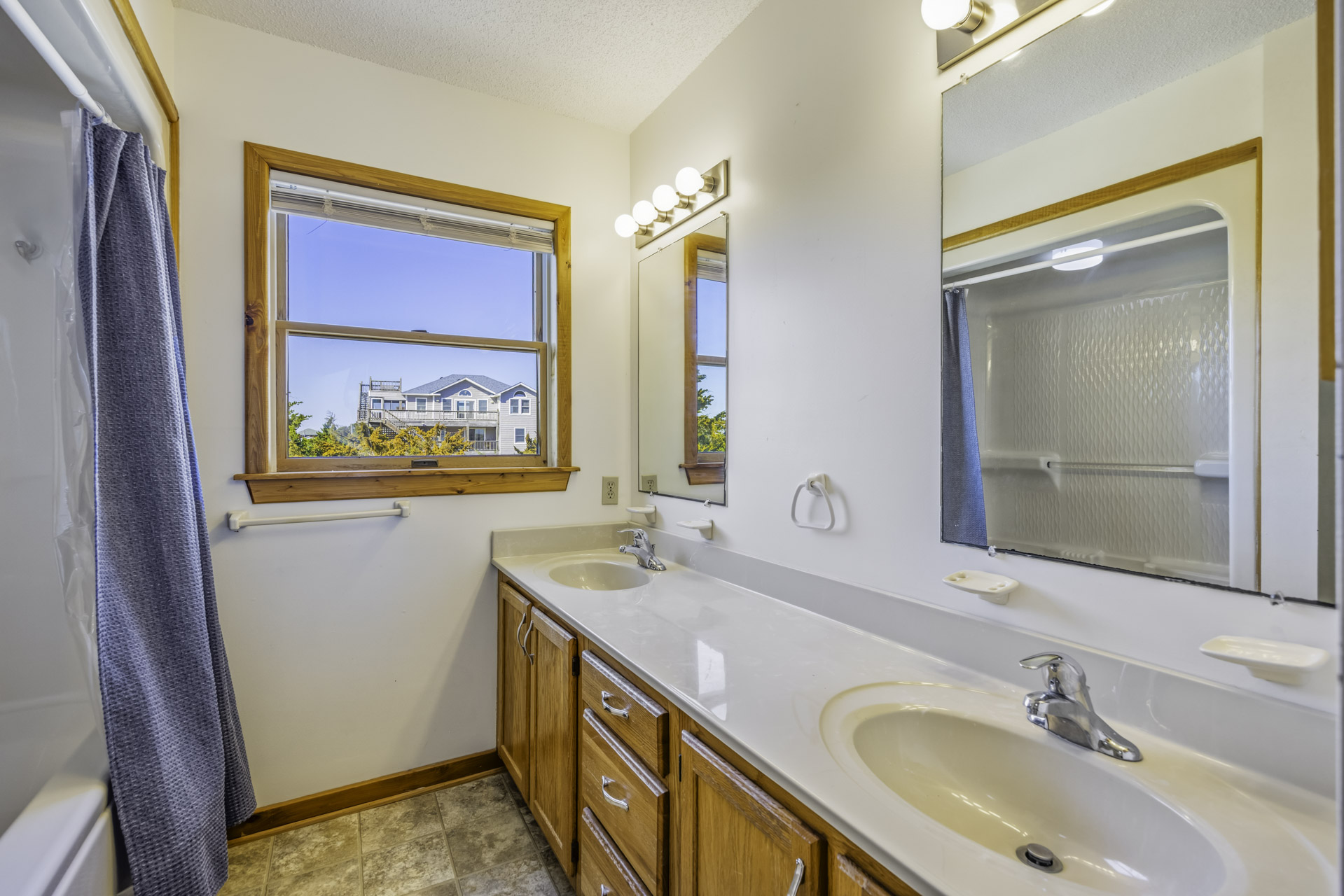 Surf Or Sound Realty 1245 Blue Wahoo Bedroom 2 3