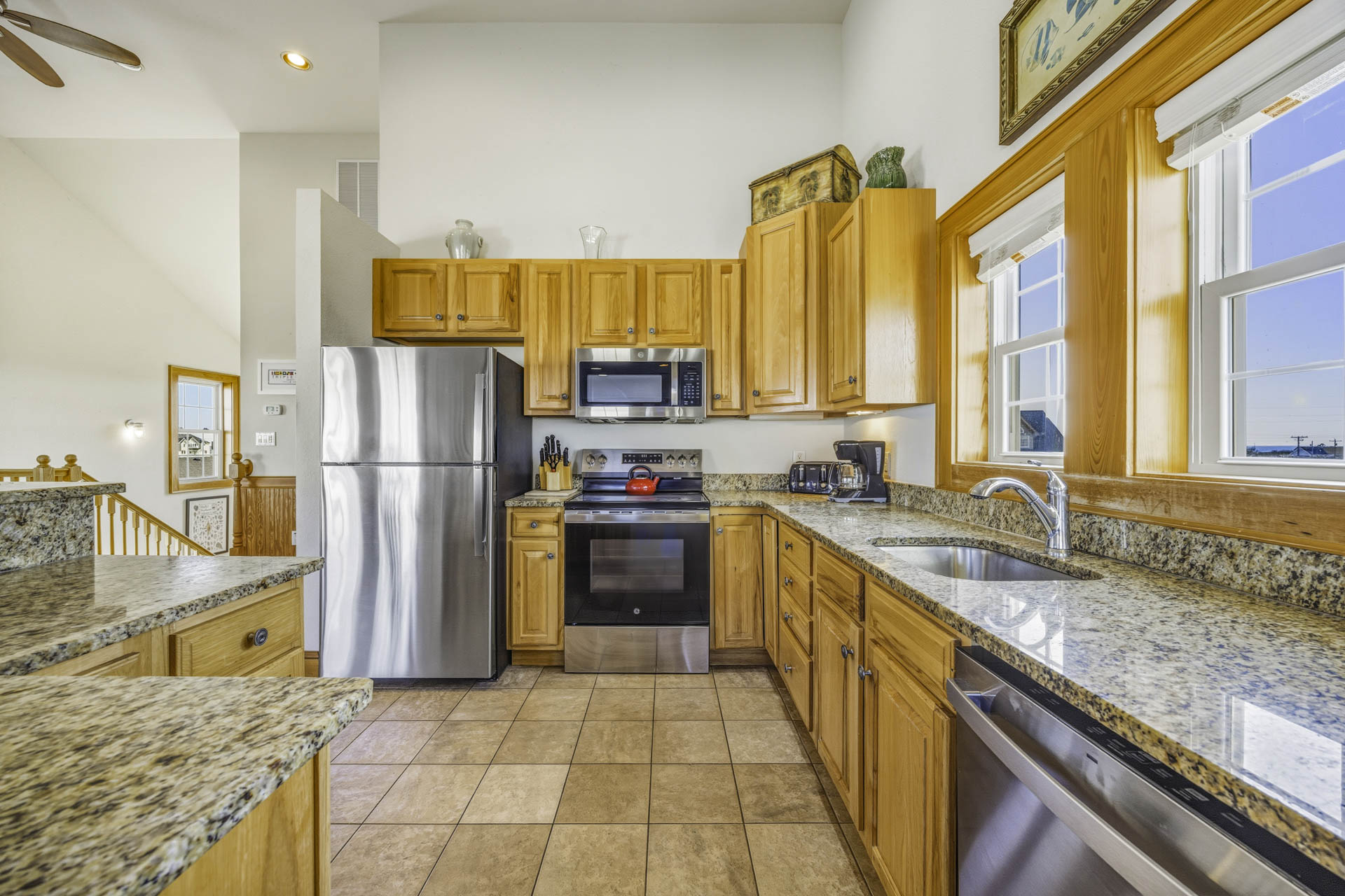 Surf Or Sound Realty 902 Triple Fins Kitchen 2