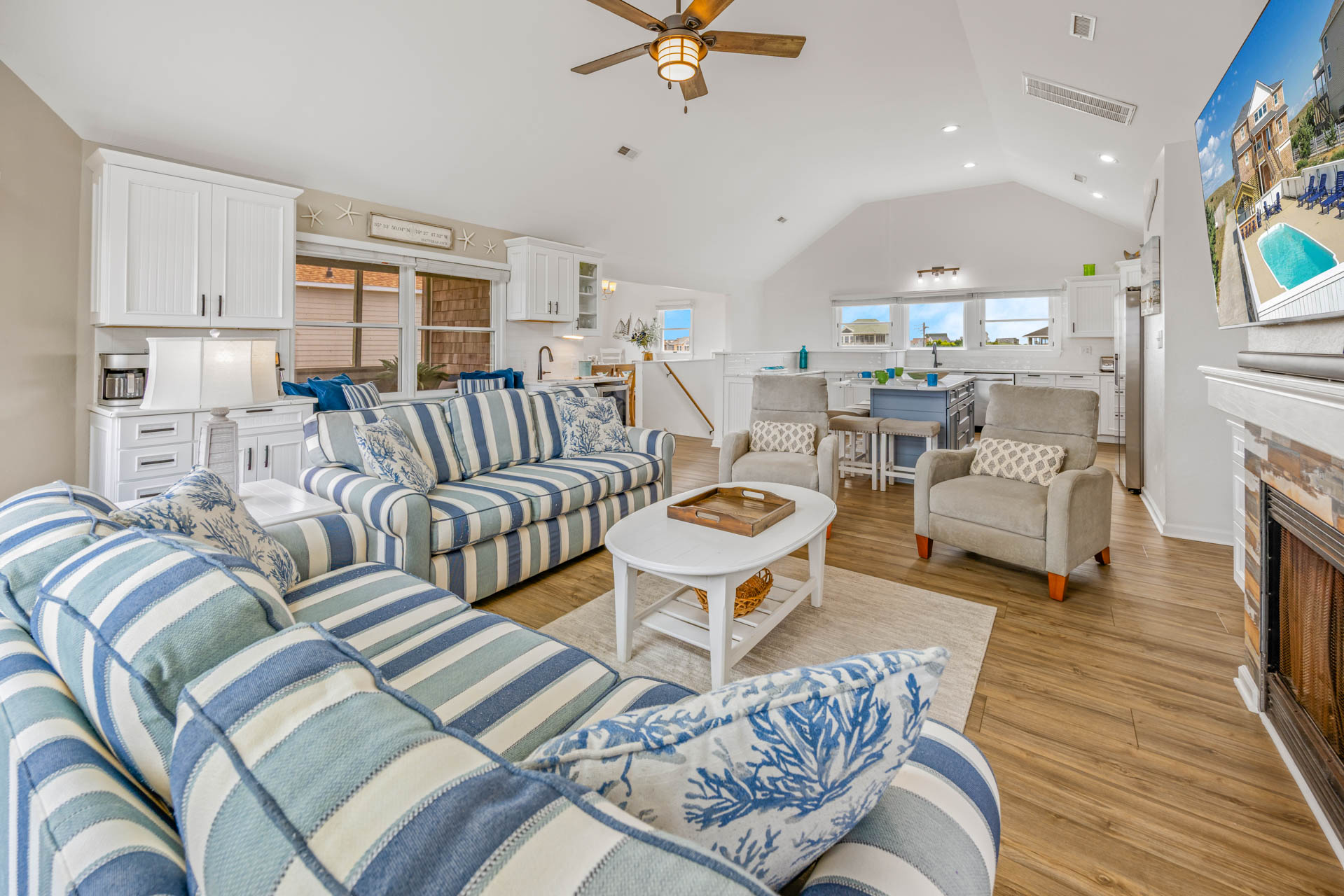 Surf Or Sound Realty 952 Hatteras Jack Great Room 3