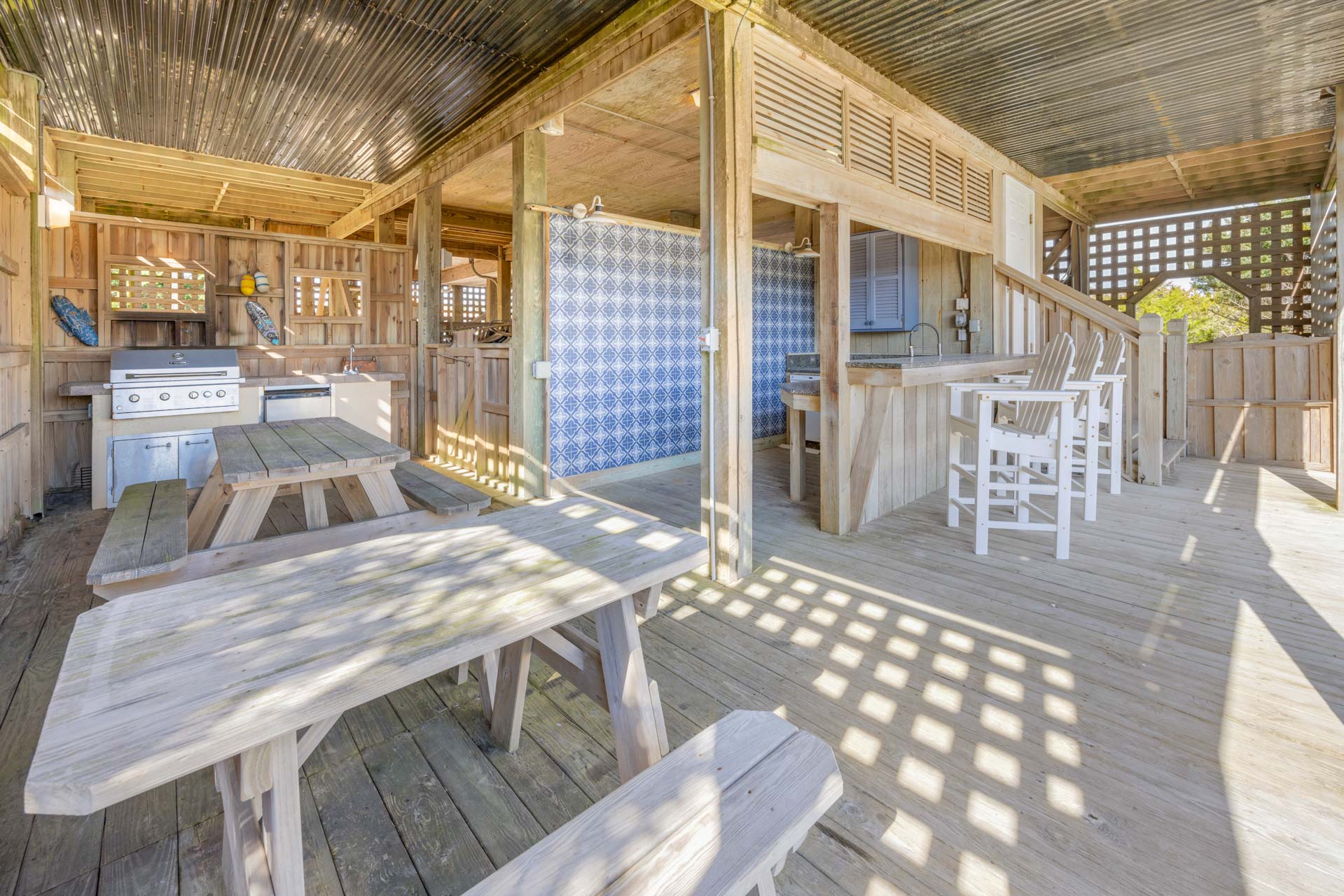 Surf Or Sound Realty 377 Hatteras Moon Pool Area 1