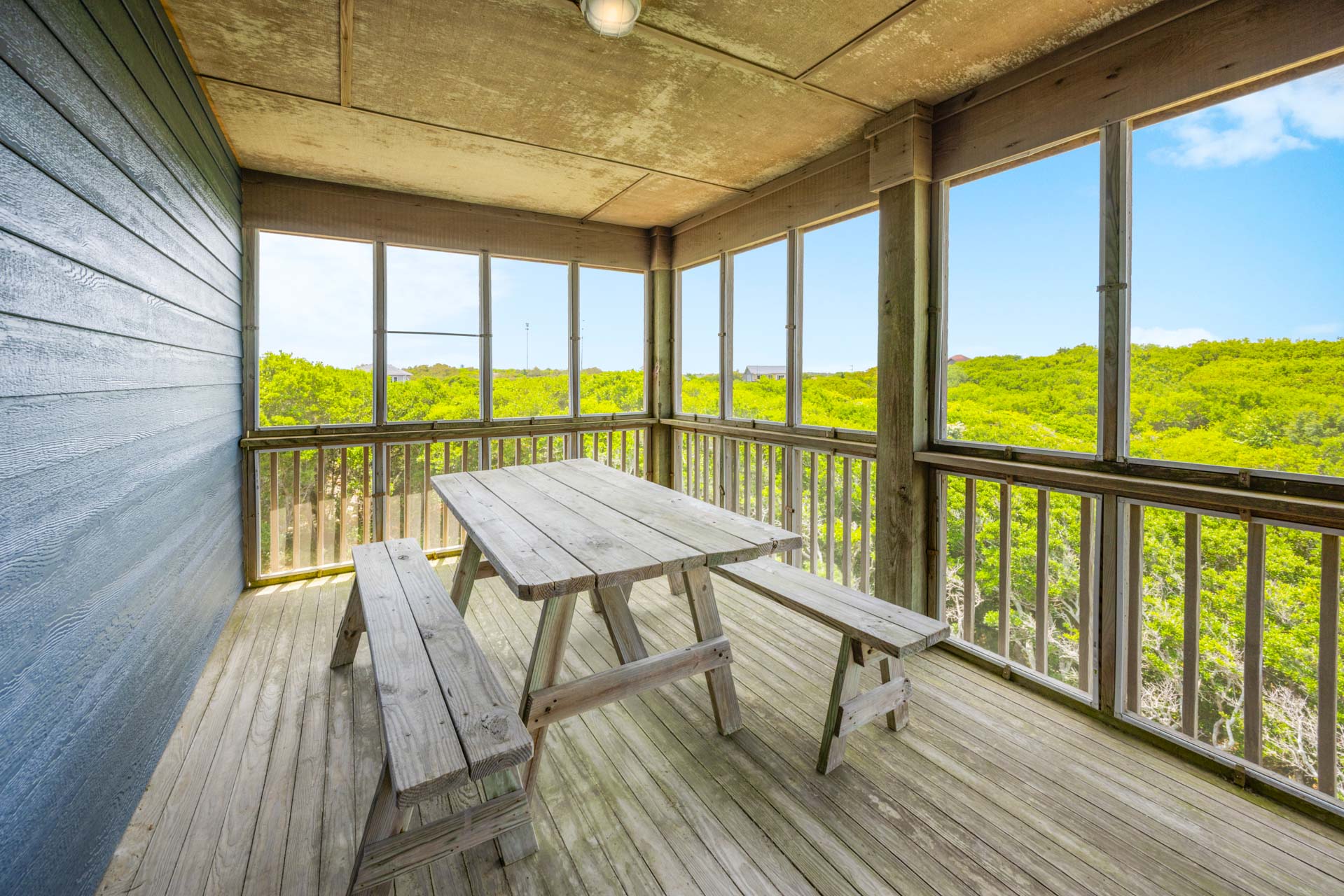 Surf Or Sound Realty 235 Sounds Good Screened Porch
