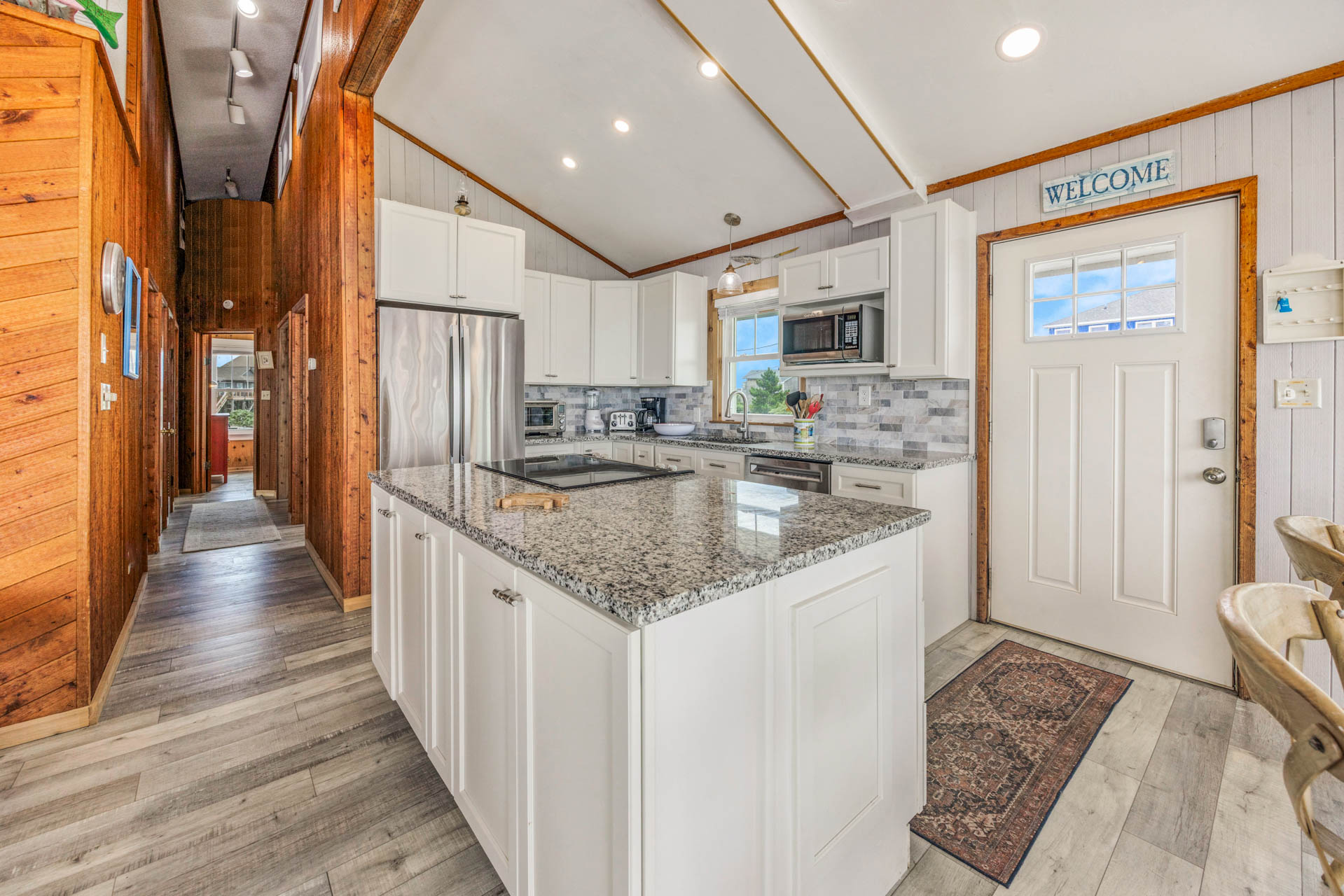 Surf Or Sound Realty 276 Penguin Point Kitchen 3