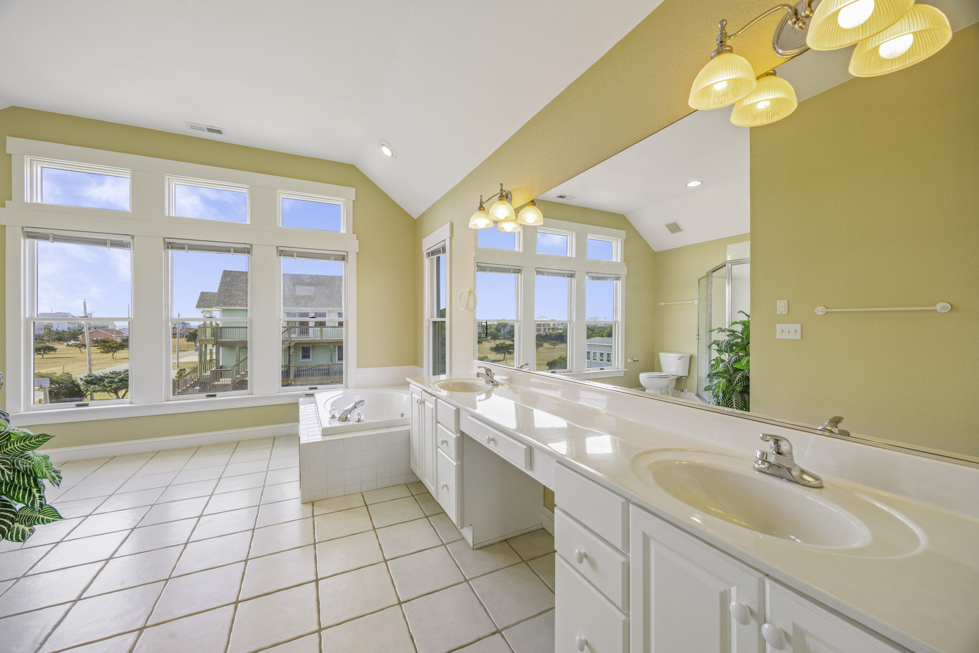 Surf Or Sound Realty 264 Splish Splash Bedroom 1 3