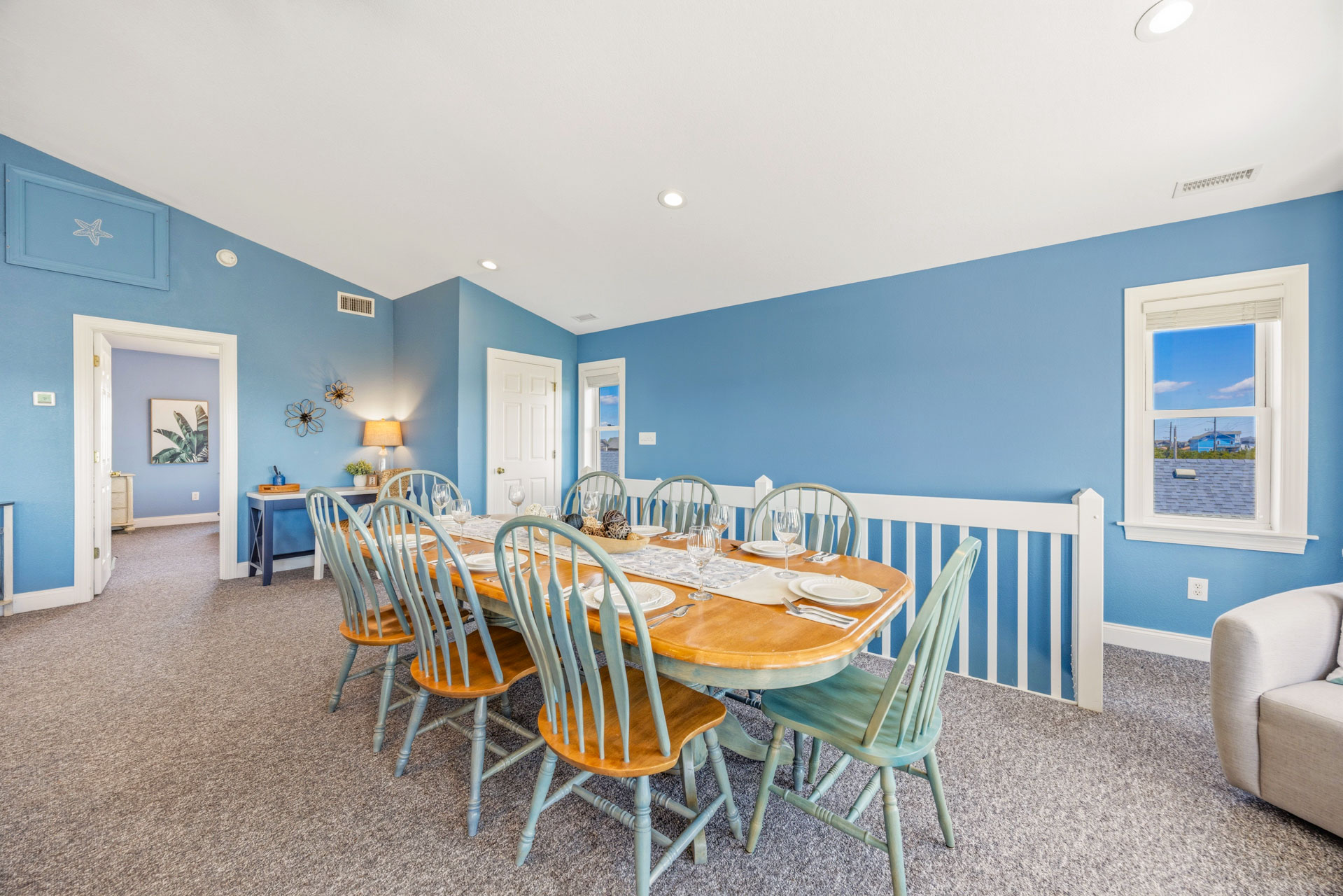 Surf Or Sound Realty 1249 Temptation Dining Area 3