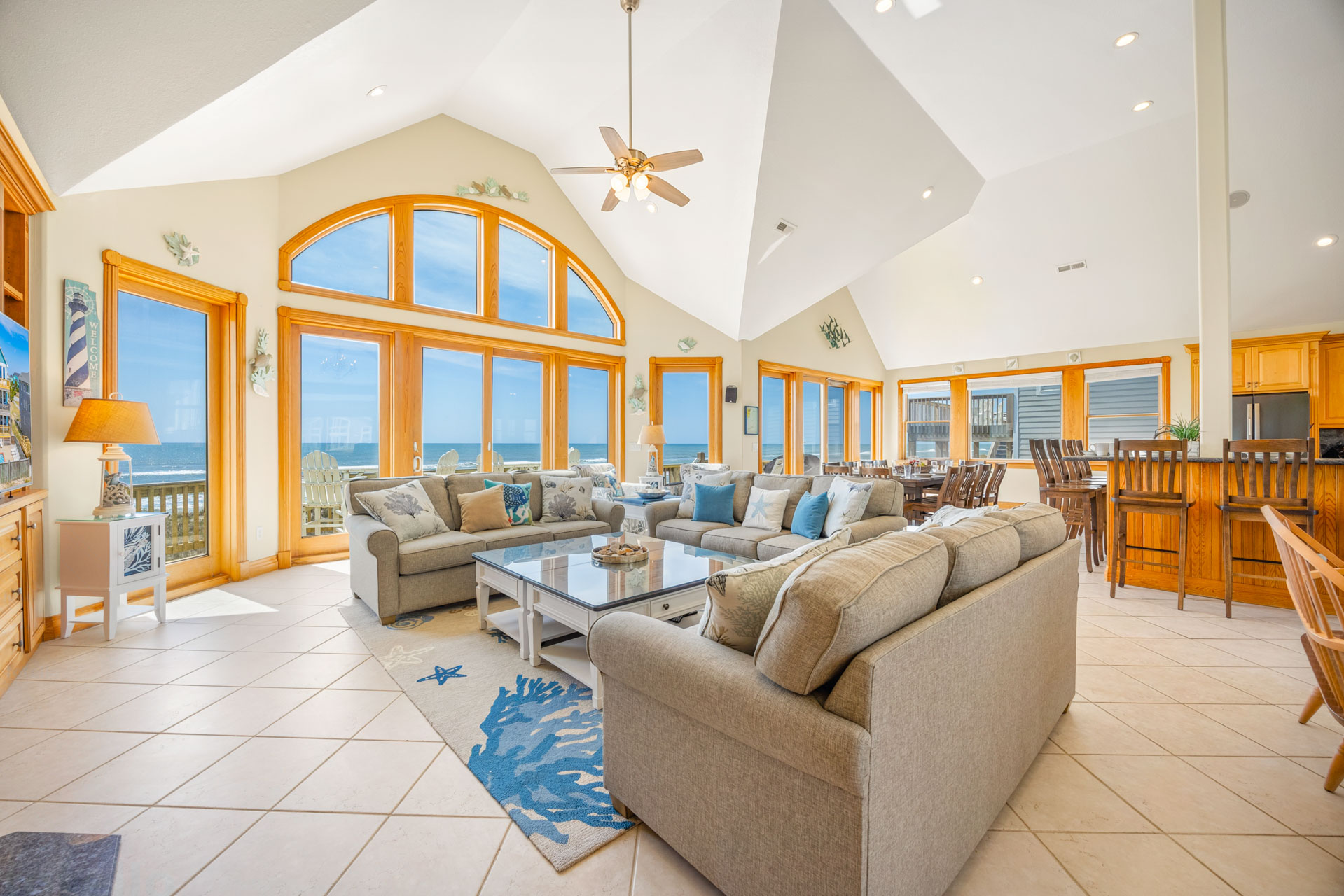 Surf Or Sound Realty 1145 Walkin On Sunshine Hatteras Great Room 2