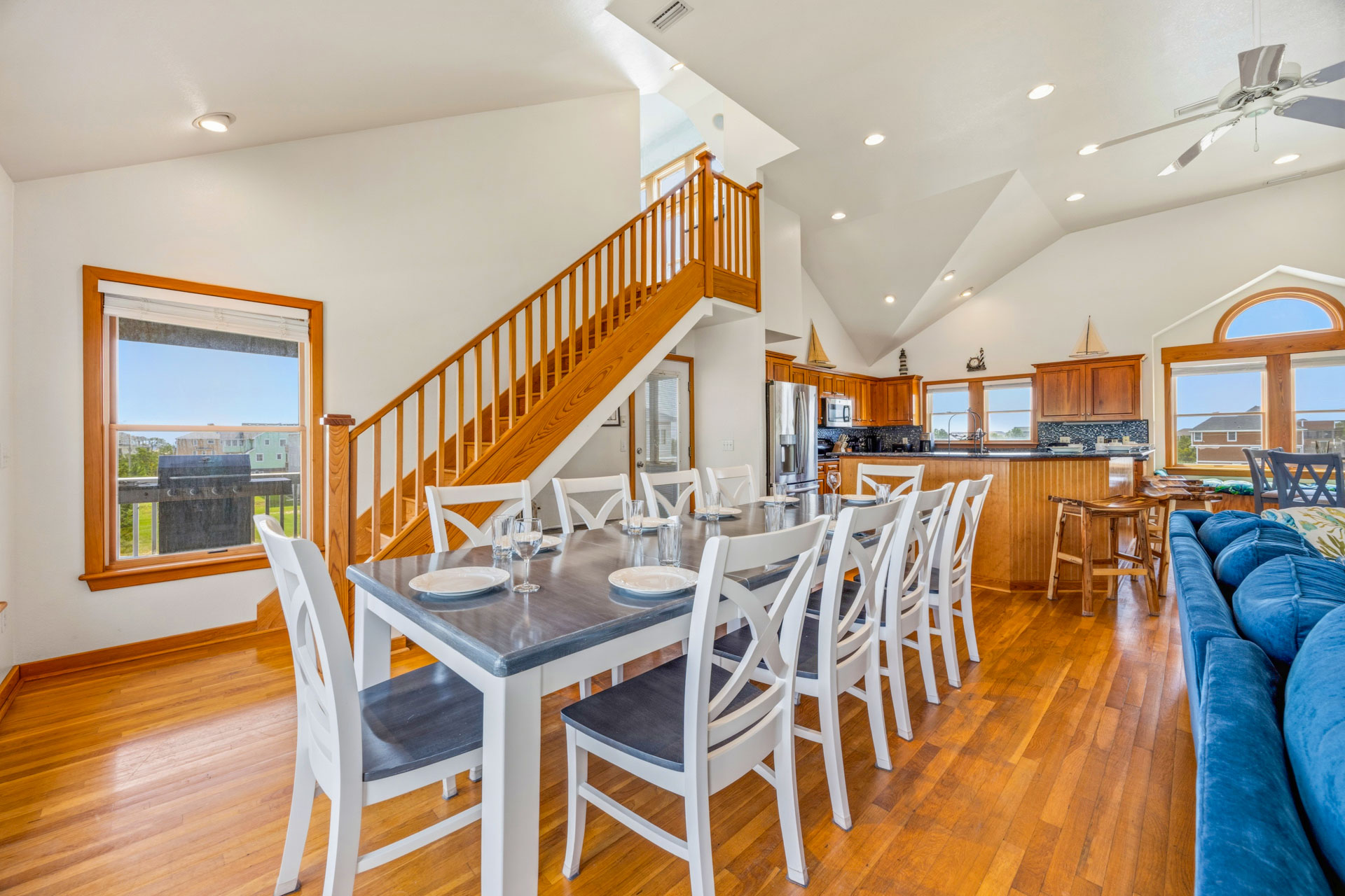 Surf Or Sound Realty 1259 The Annapolitan Dining Area 4