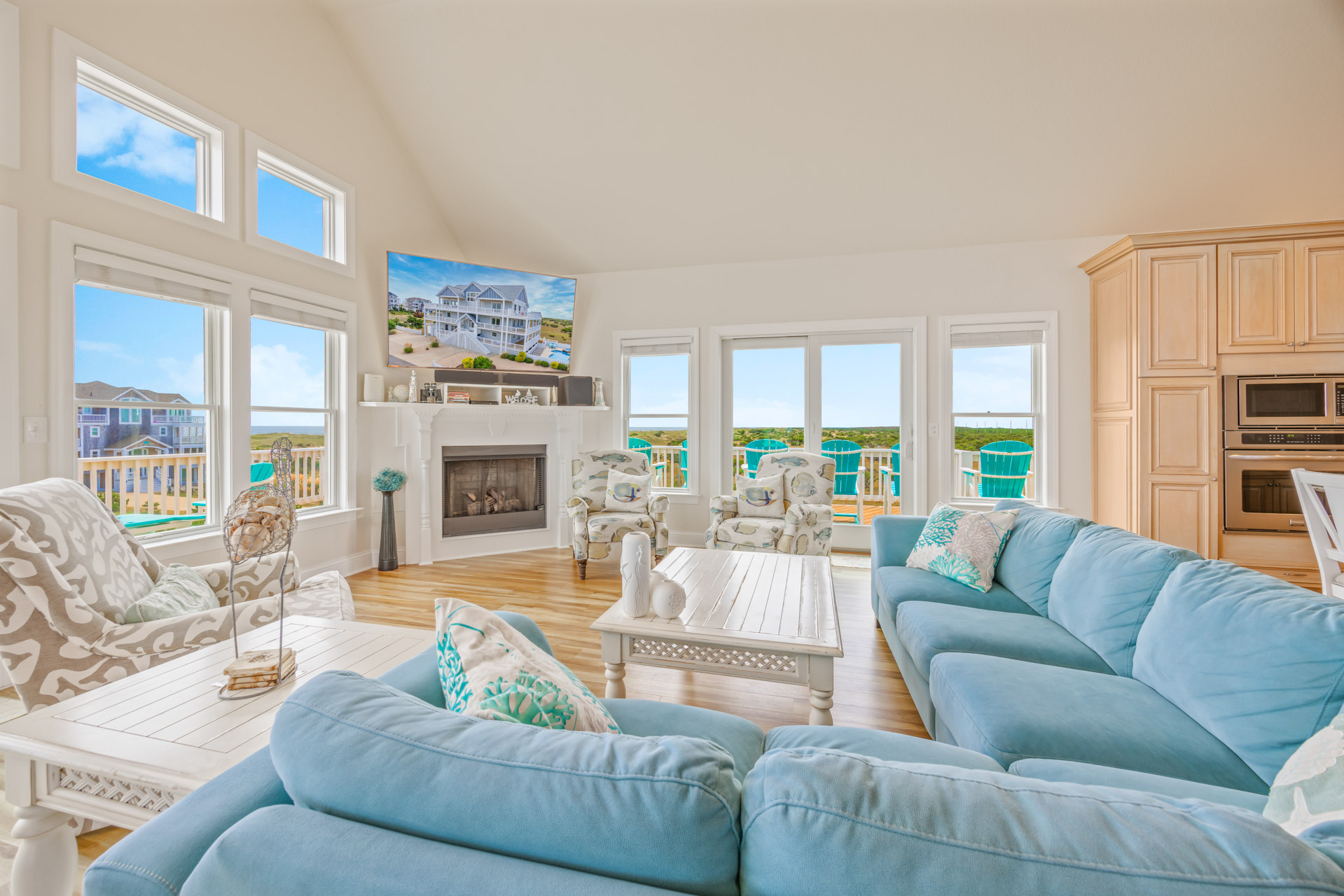 Surf Or Sound Realty 840 Lucky Oyster Great Room 2