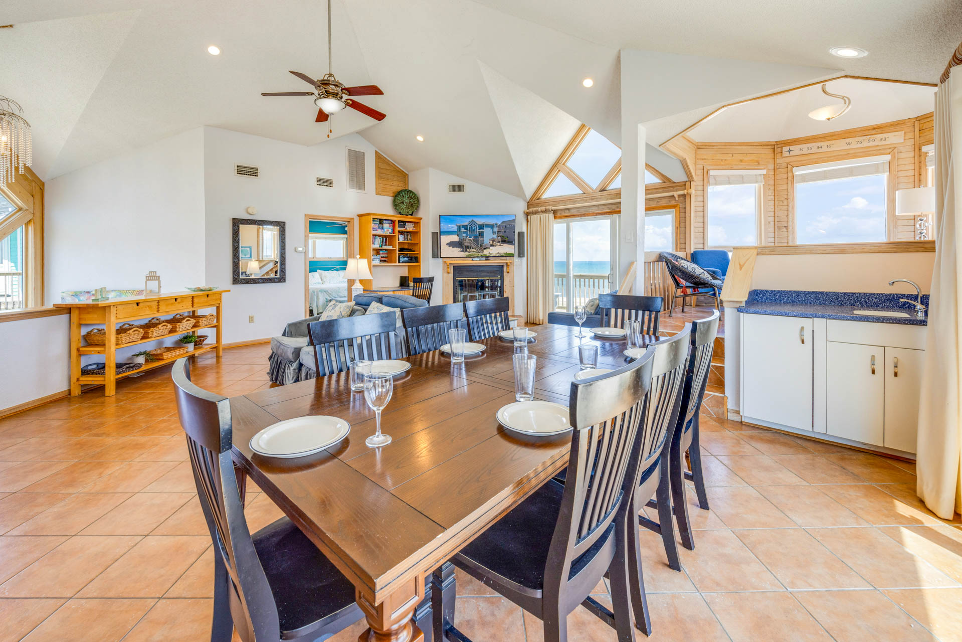 Surf Or Sound Realty 751 Windows To The Sea Dining Area 2
