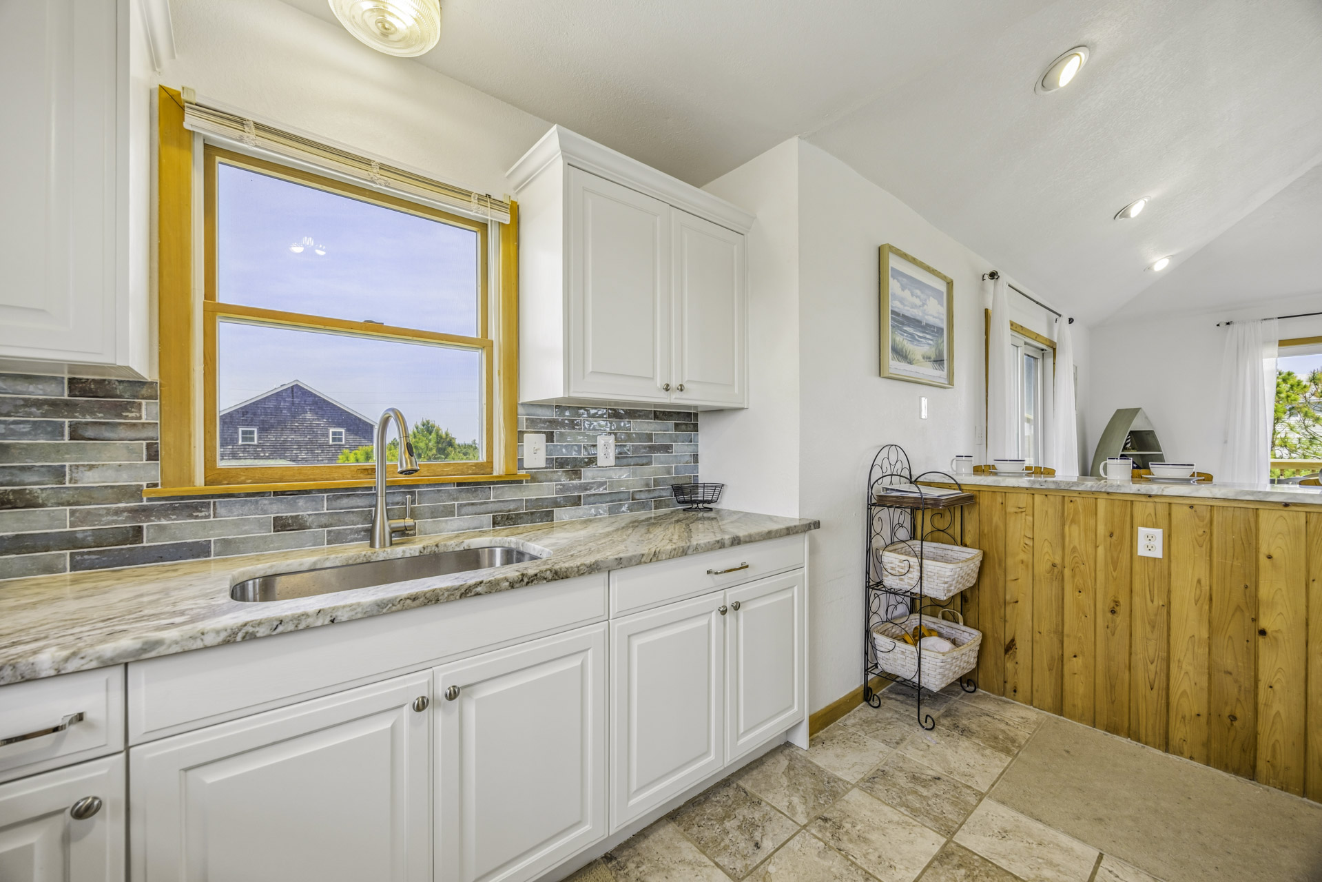 Surf Or Sound Realty 1244 Lokey Livin Kitchen 4