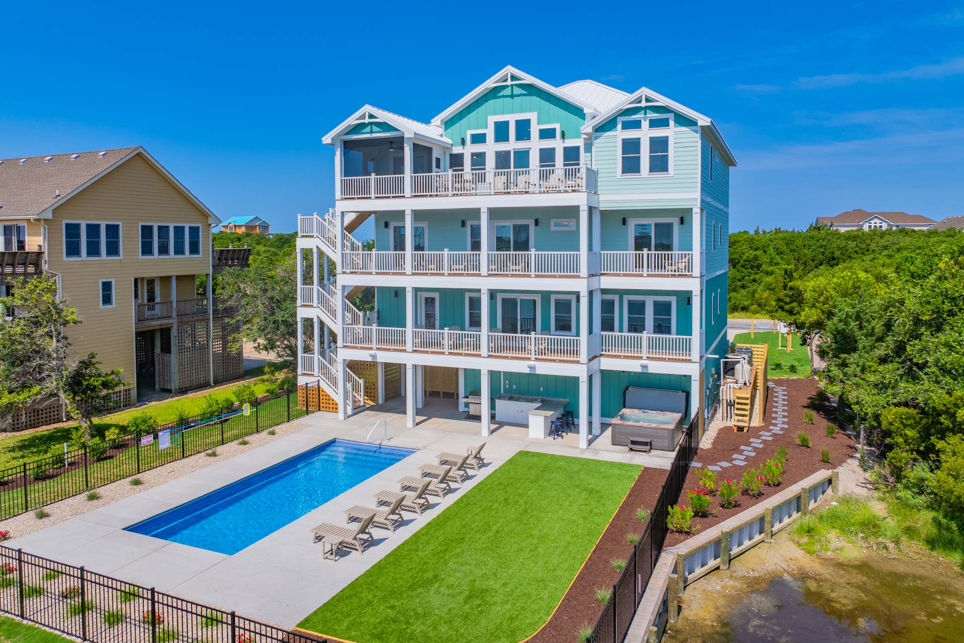 Surf Or Sound Realty 1225 Castaway Cove Exterior 3