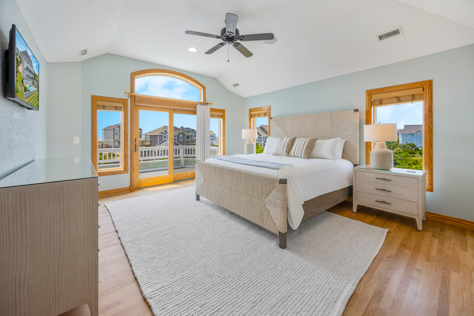 Surf Or Sound Realty 1067 Carolina Bliss Bedroom 1 1