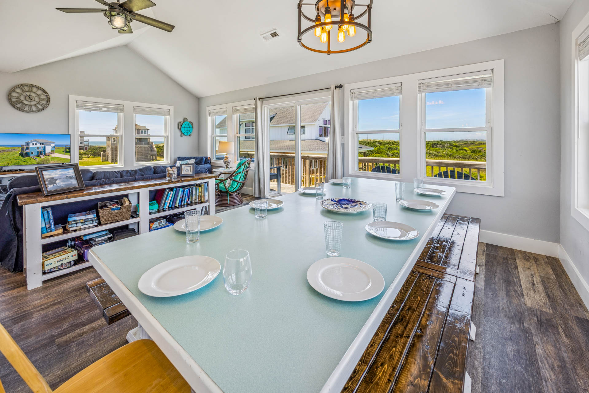 Surf Or Sound Realty 506 Sounds Frisky Dining Area 3