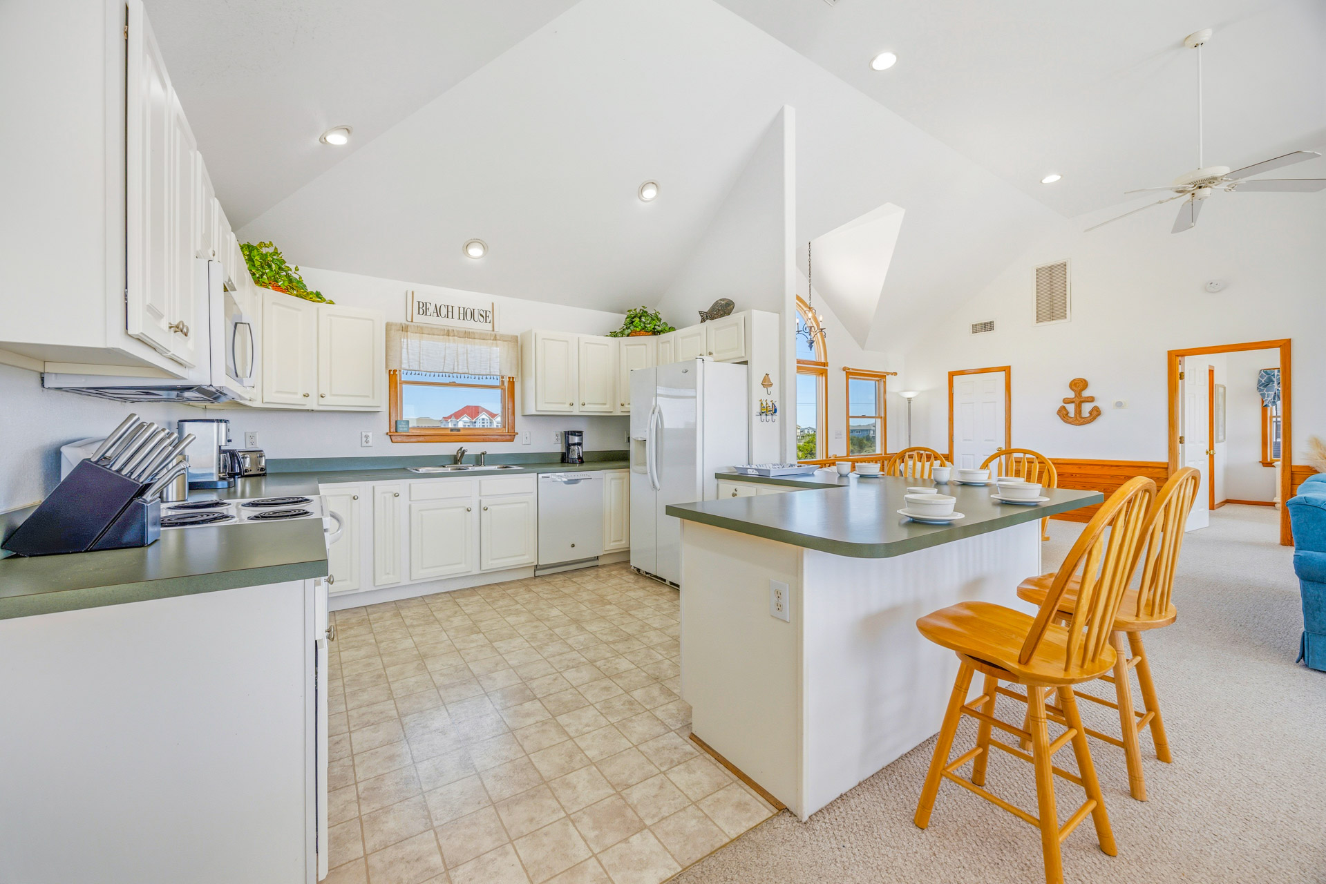 Surf Or Sound Realty 1095 Soggy Dollar Kitchen 2