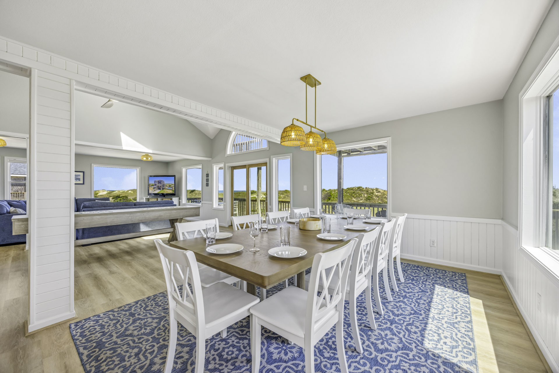 Surf Or Sound Realty 85 Suntana Dining Area 3
