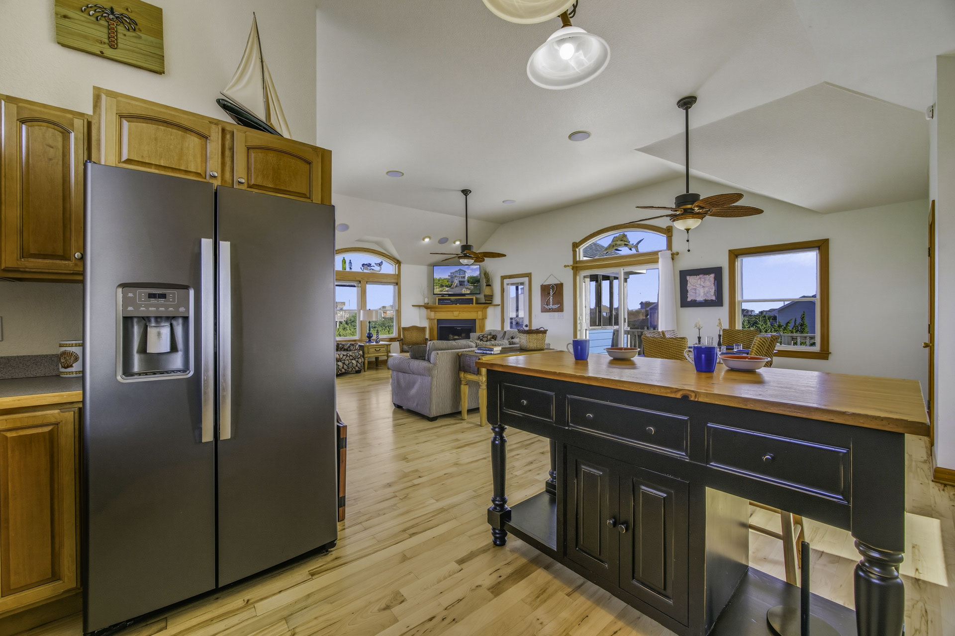 Surf Or Sound Realty 451 Five Fathoms Kitchen 4