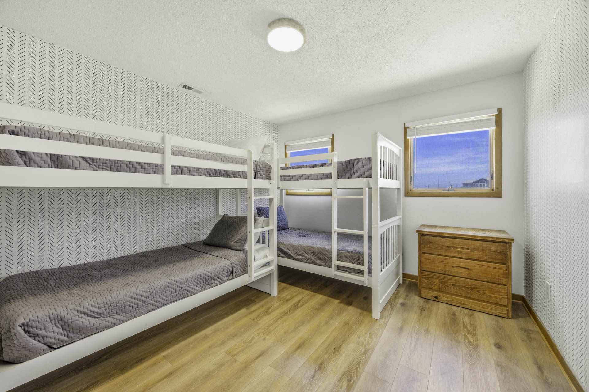 Surf Or Sound Realty 701 South Shore Dreams Bedroom 4 1