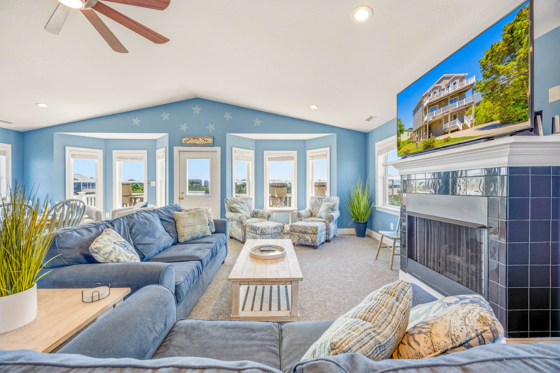 Surf Or Sound Realty 1249 Temptation Great Room 4