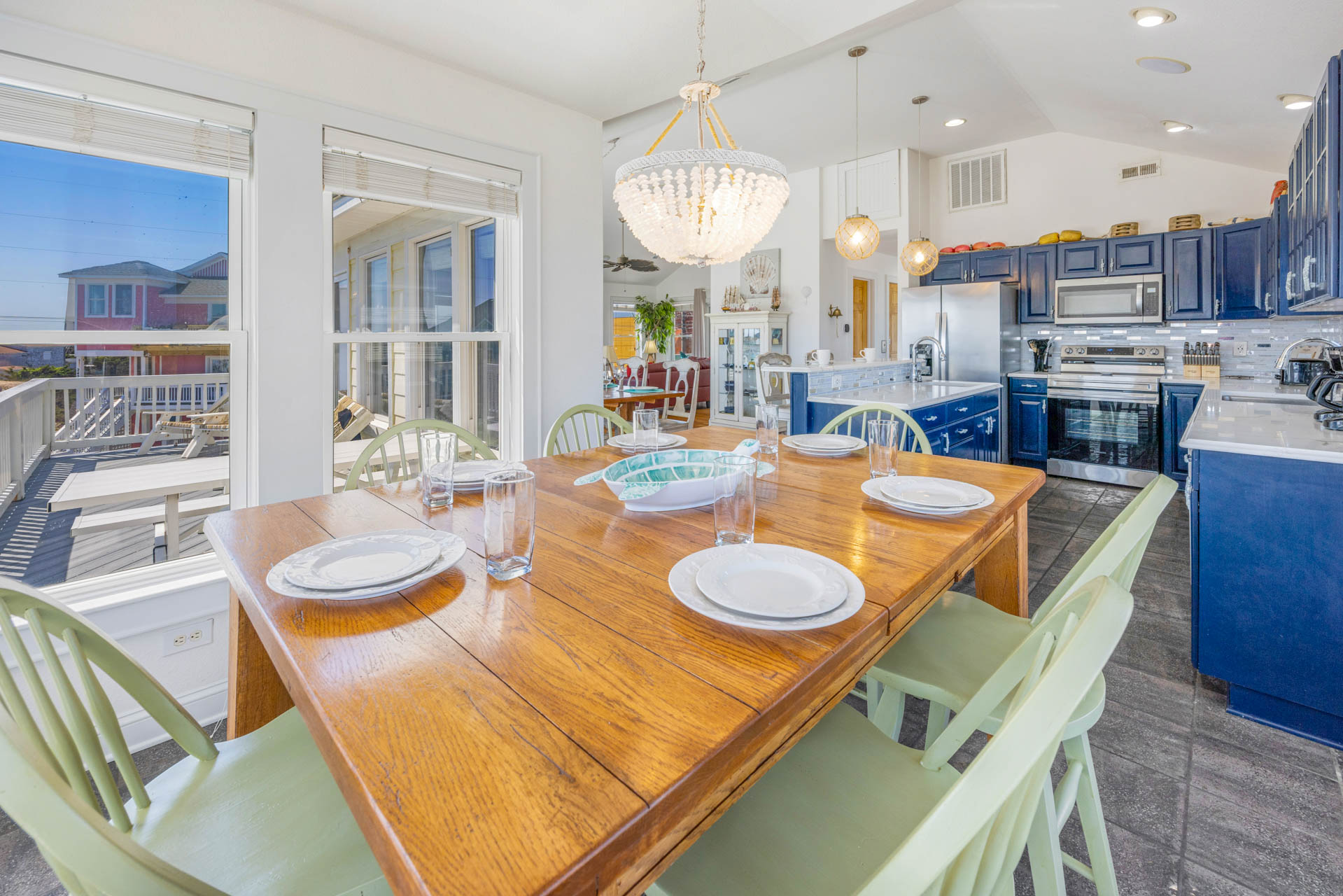 Surf Or Sound Realty 504 Sunny Shores Dining Area 6