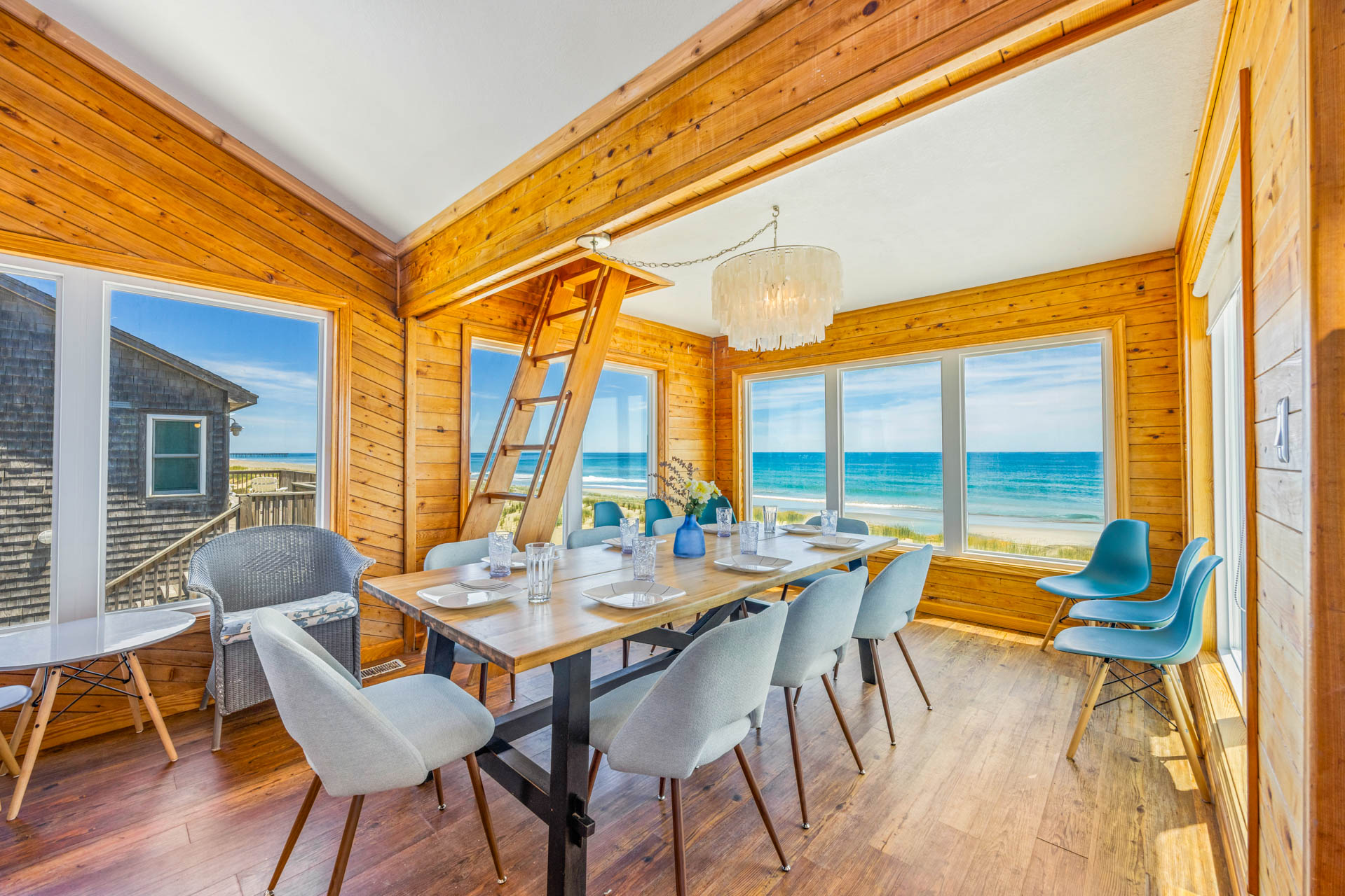 Surf Or Sound Realty 964 Seas The Day Dining Area 1
