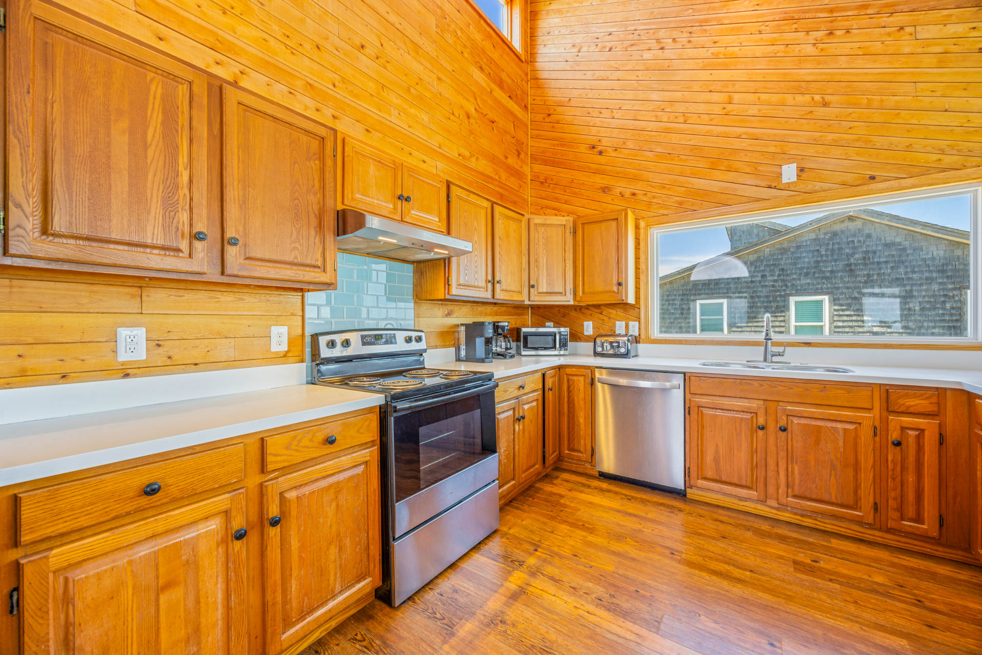 Surf Or Sound Realty 964 Seas The Day Kitchen 3
