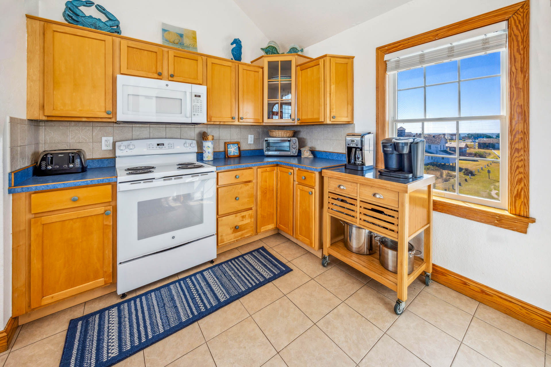 Surf Or Sound Realty 253 Captain Beck's Kitchen 5