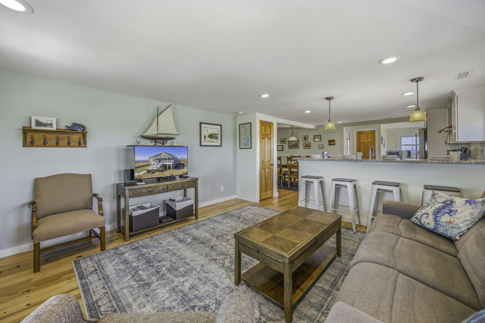 Surf Or Sound Realty 940 Bubba's Last Resort Great Room 4