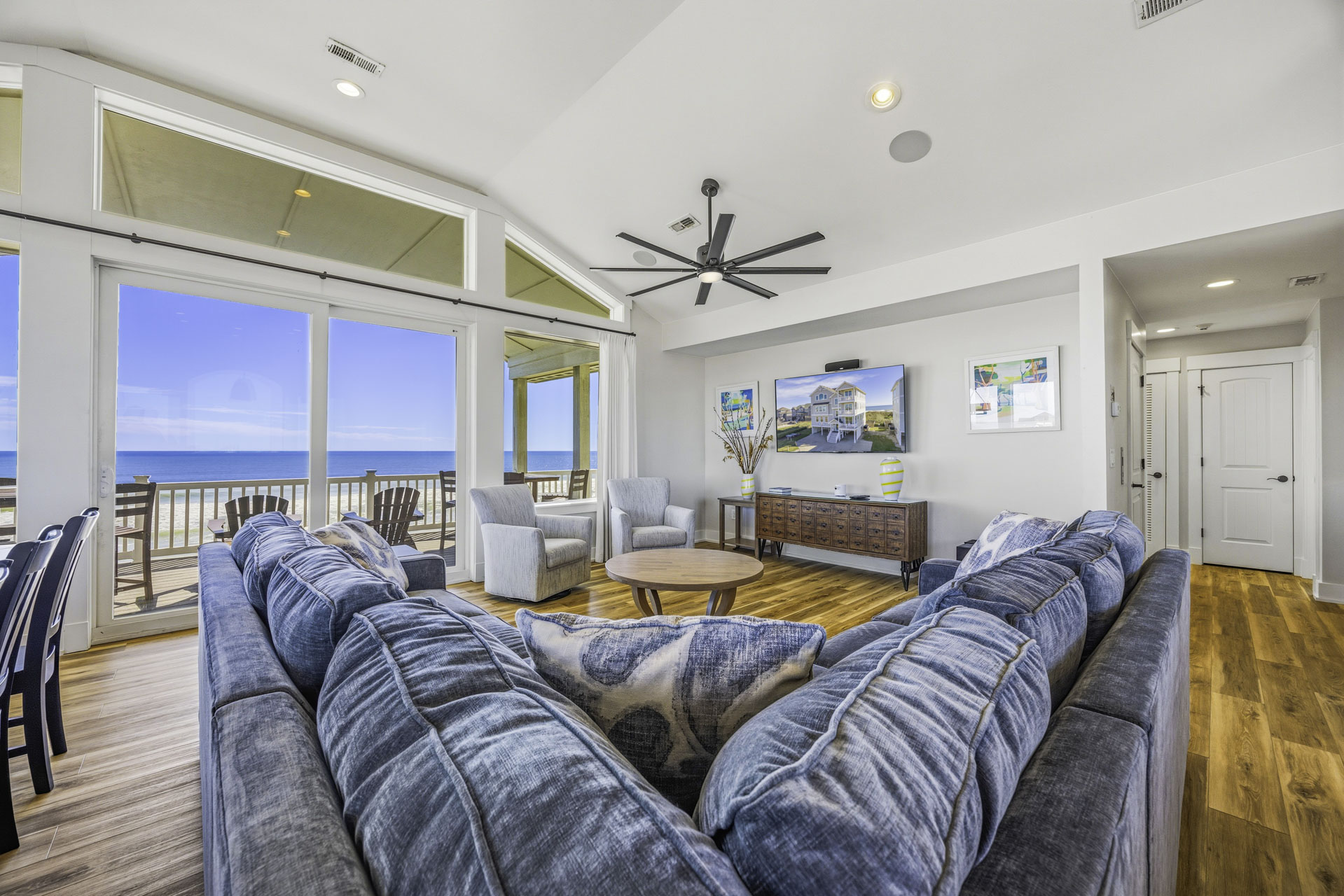 Surf Or Sound Realty 918 Cape Sol Great Room 3