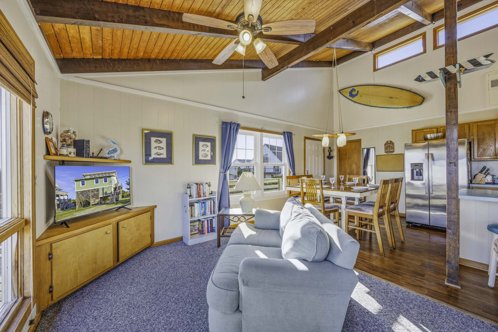 Surf Or Sound Realty 861 Kinnakeet Retreat Great Room 1