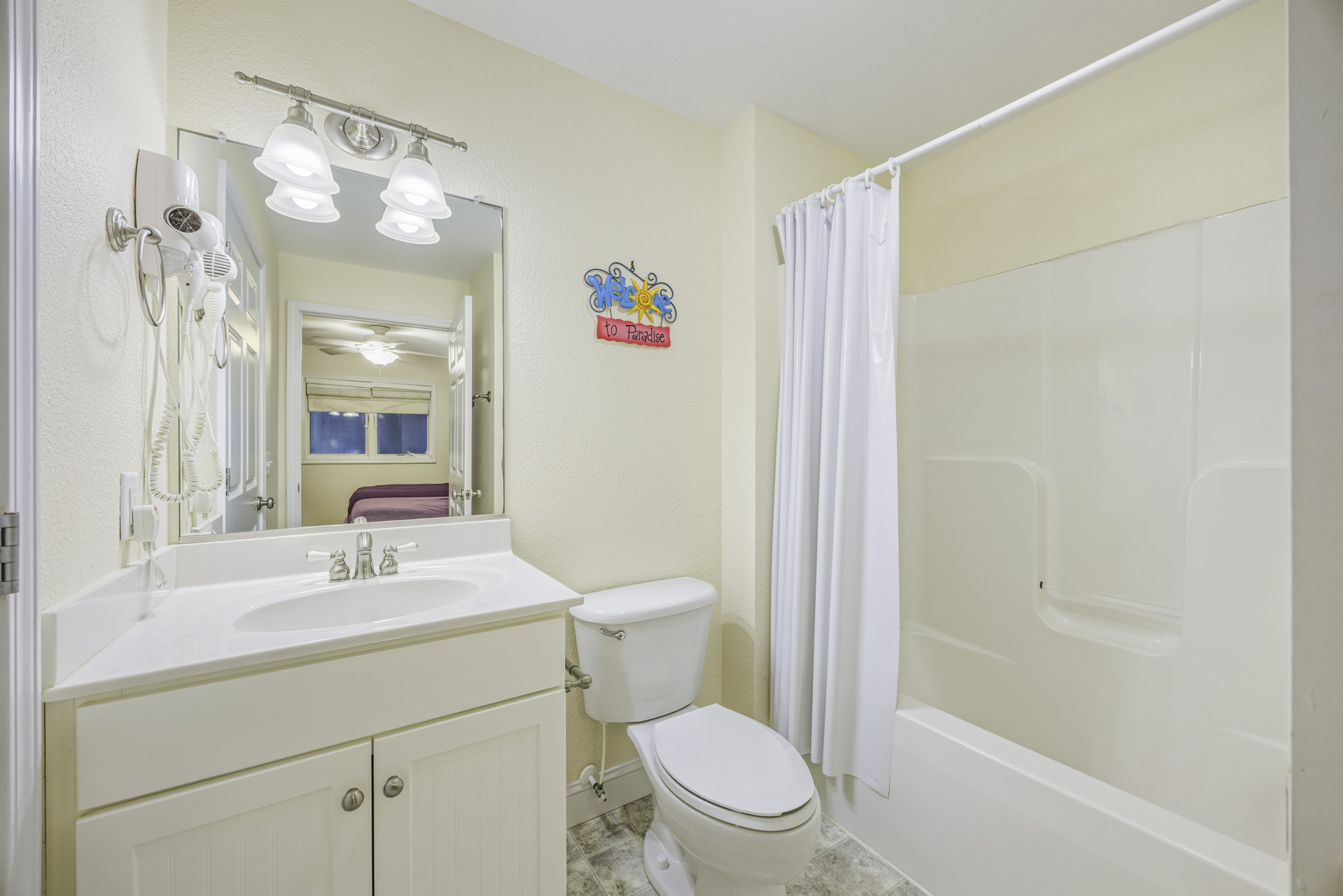 Surf Or Sound Realty 627 Isle Awhile Bedroom 2 3