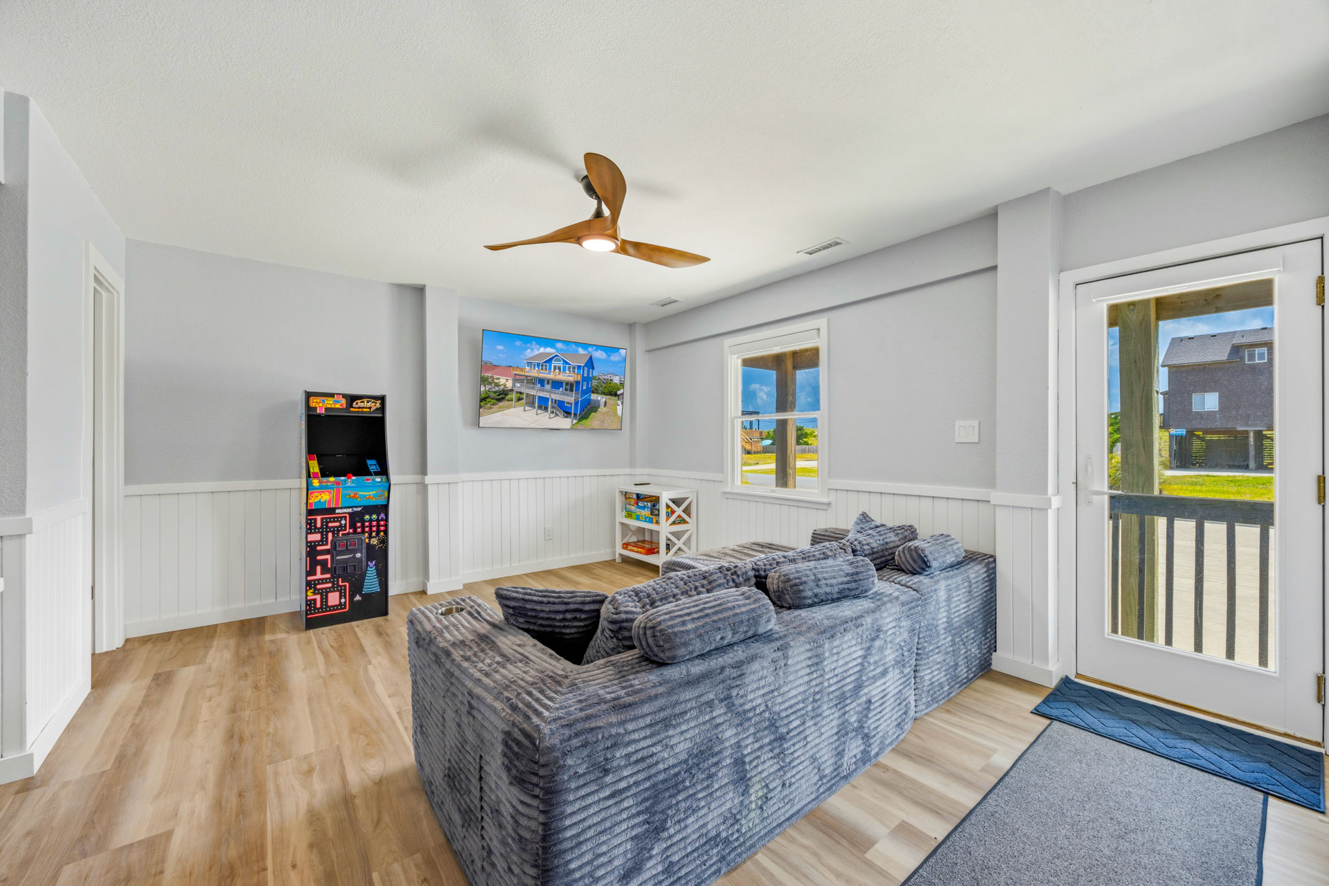 Surf Or Sound Realty 1245 Blue Wahoo Bedroom 1 4