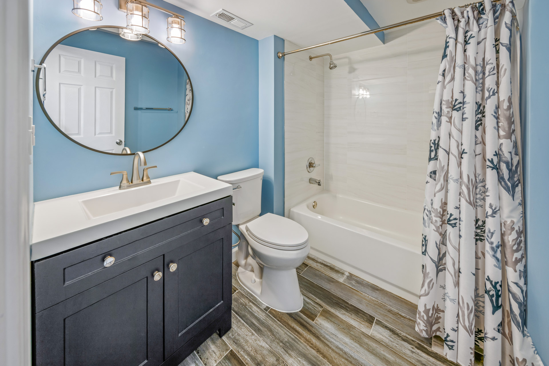 Surf Or Sound Realty 1040 Dolphin's Watch Bedroom 6 3