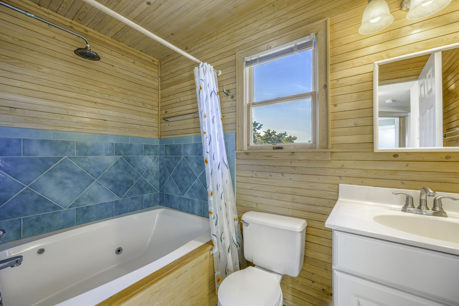 Surf Or Sound Realty 113 Sea Biscuit Bathroom 1