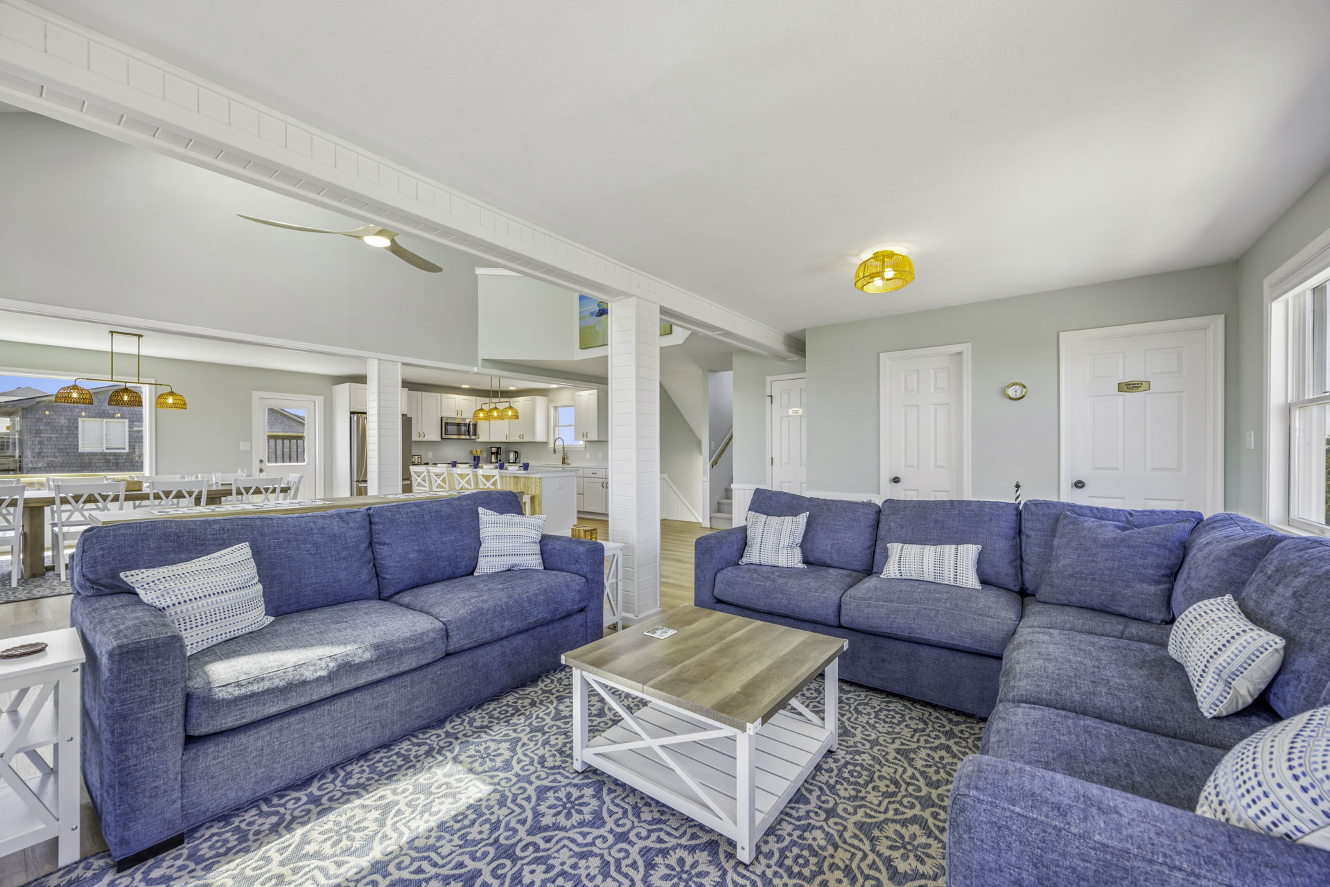 Surf Or Sound Realty 85 Suntana Great Room 5